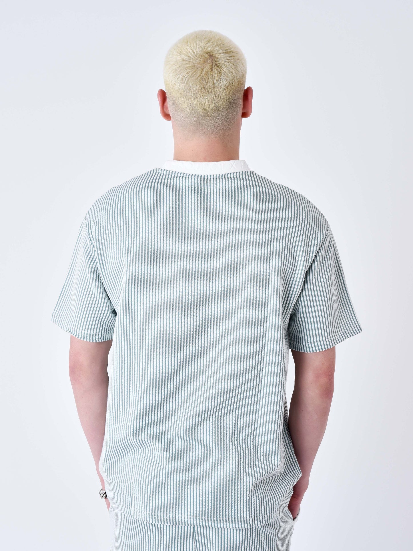 2310031-bleu-vert-modelshot
