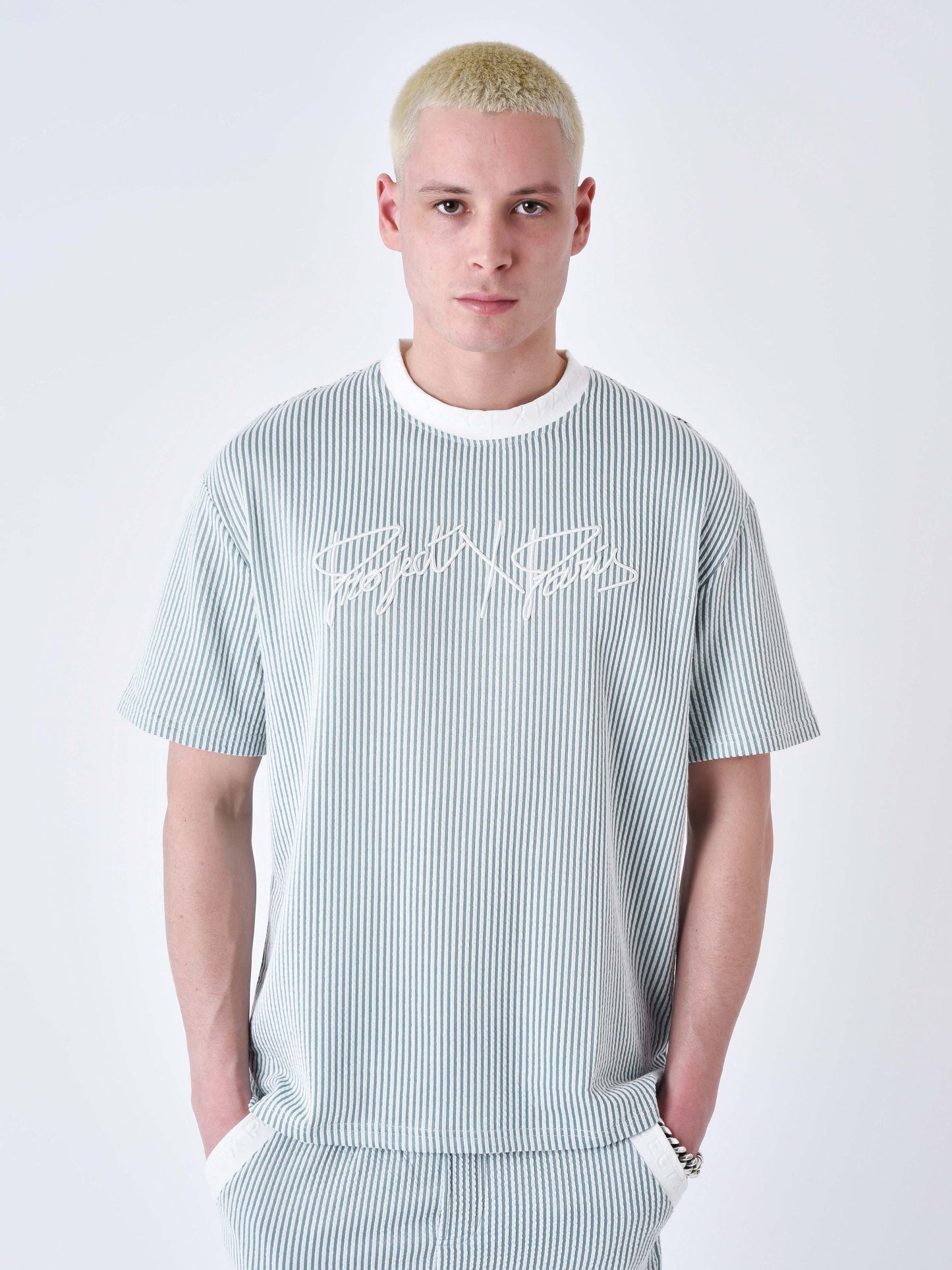 2310031-bleu-vert-modelshot