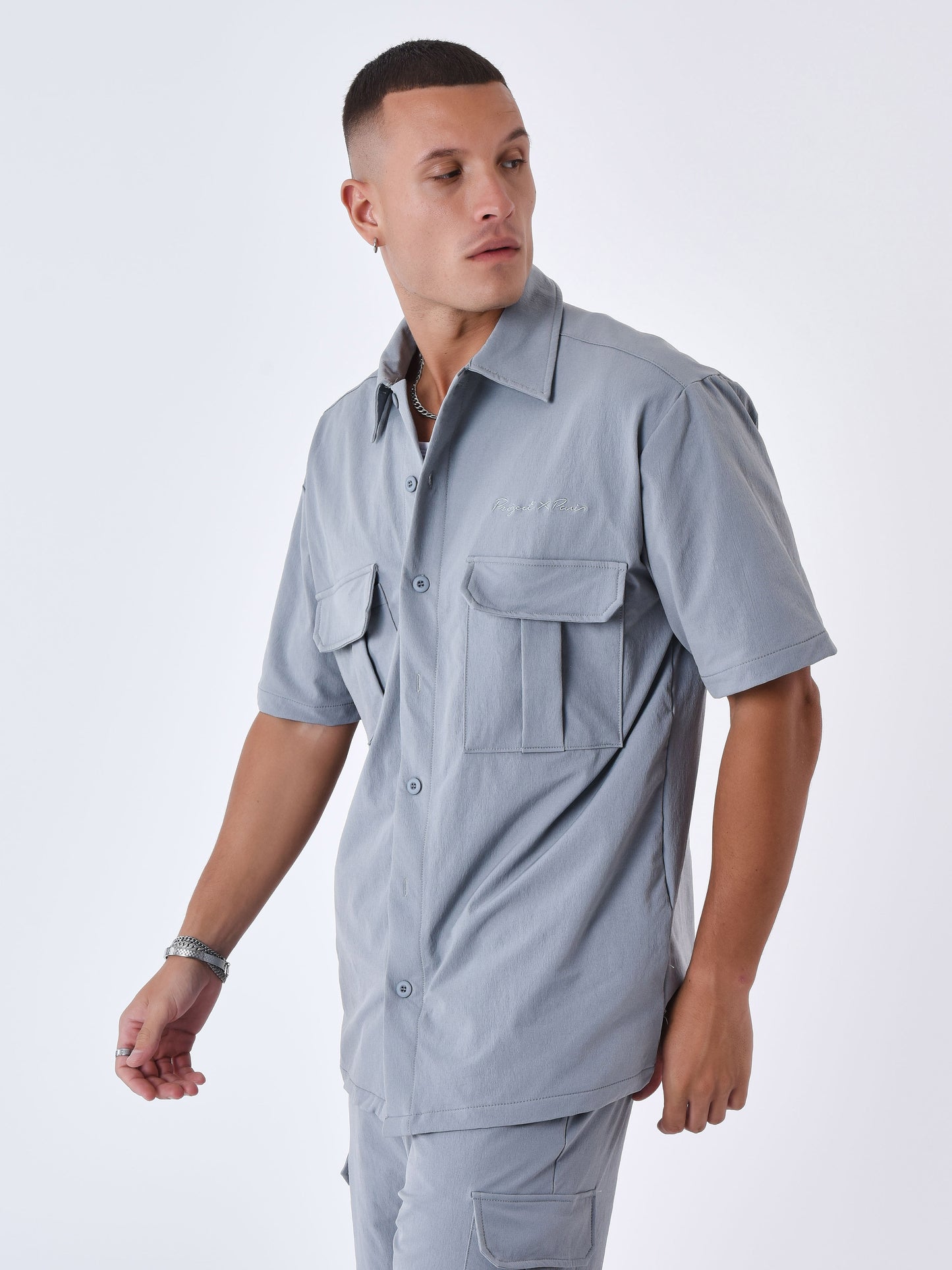 2310034-gris-clair