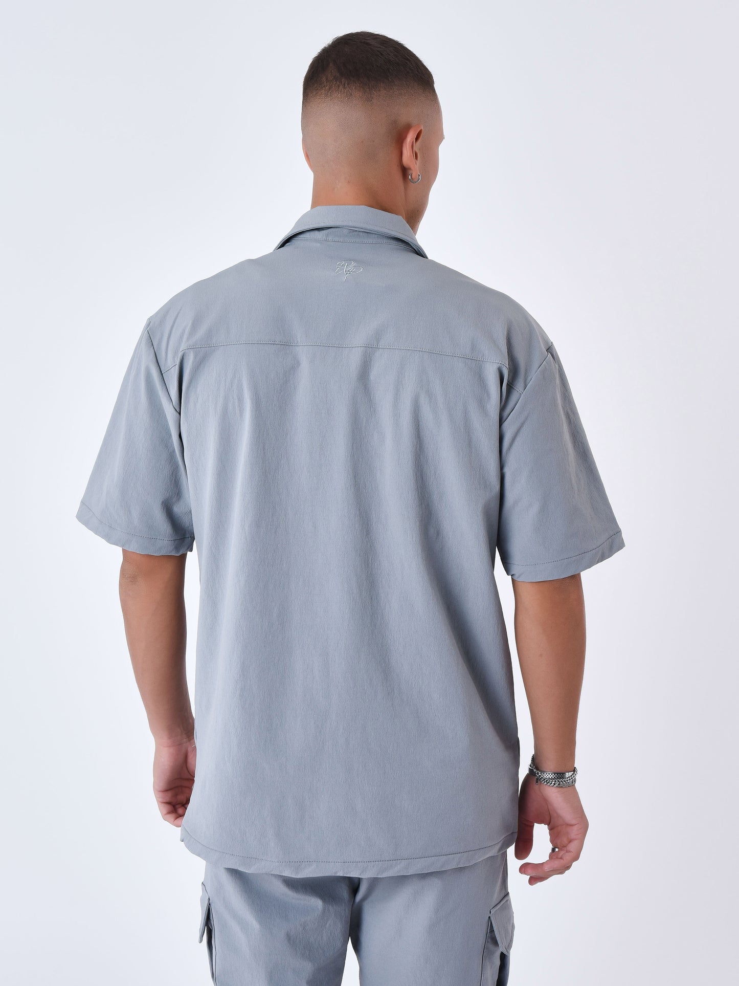 2310034-gris-clair