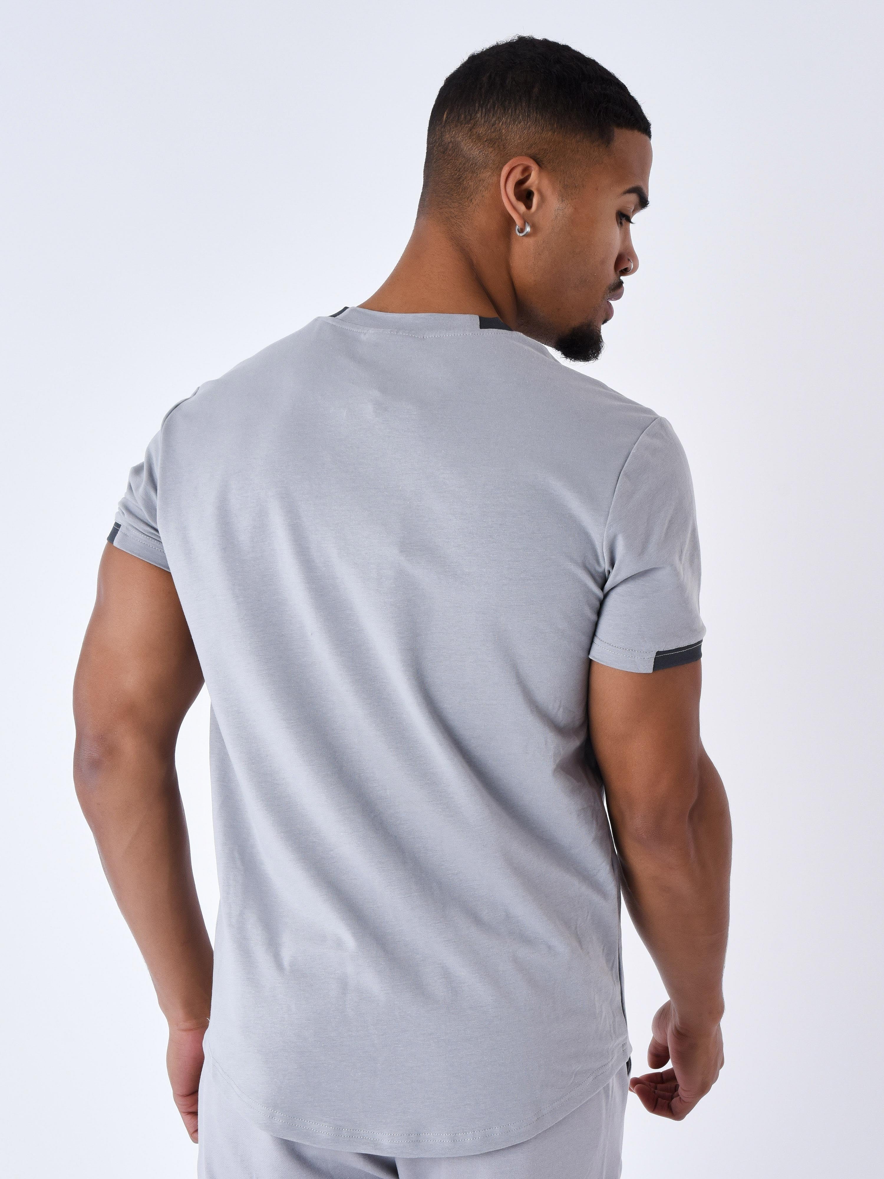 2310035-gris-clair-modelshot