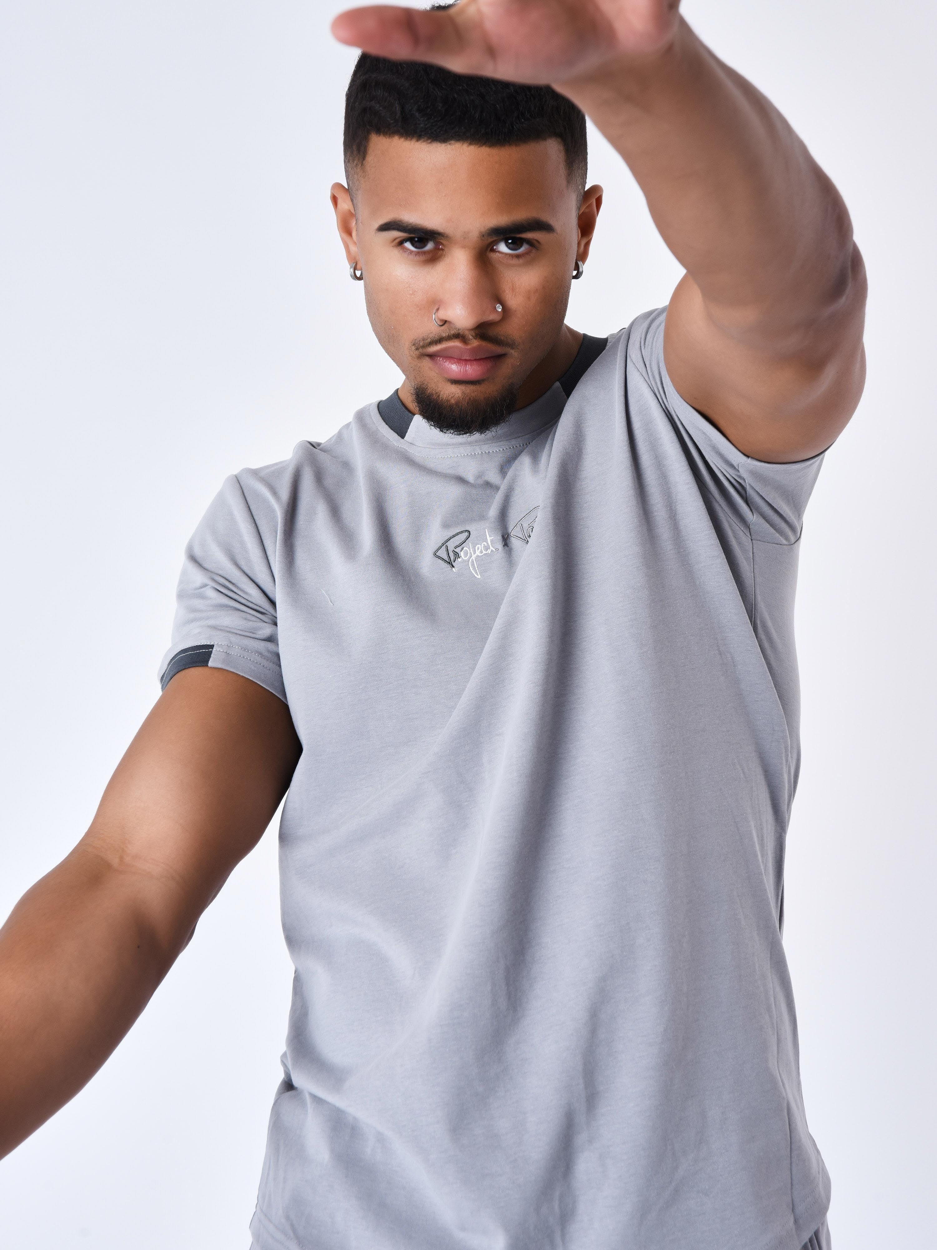 T-Shirt mit kontrastierendem Logoband-1