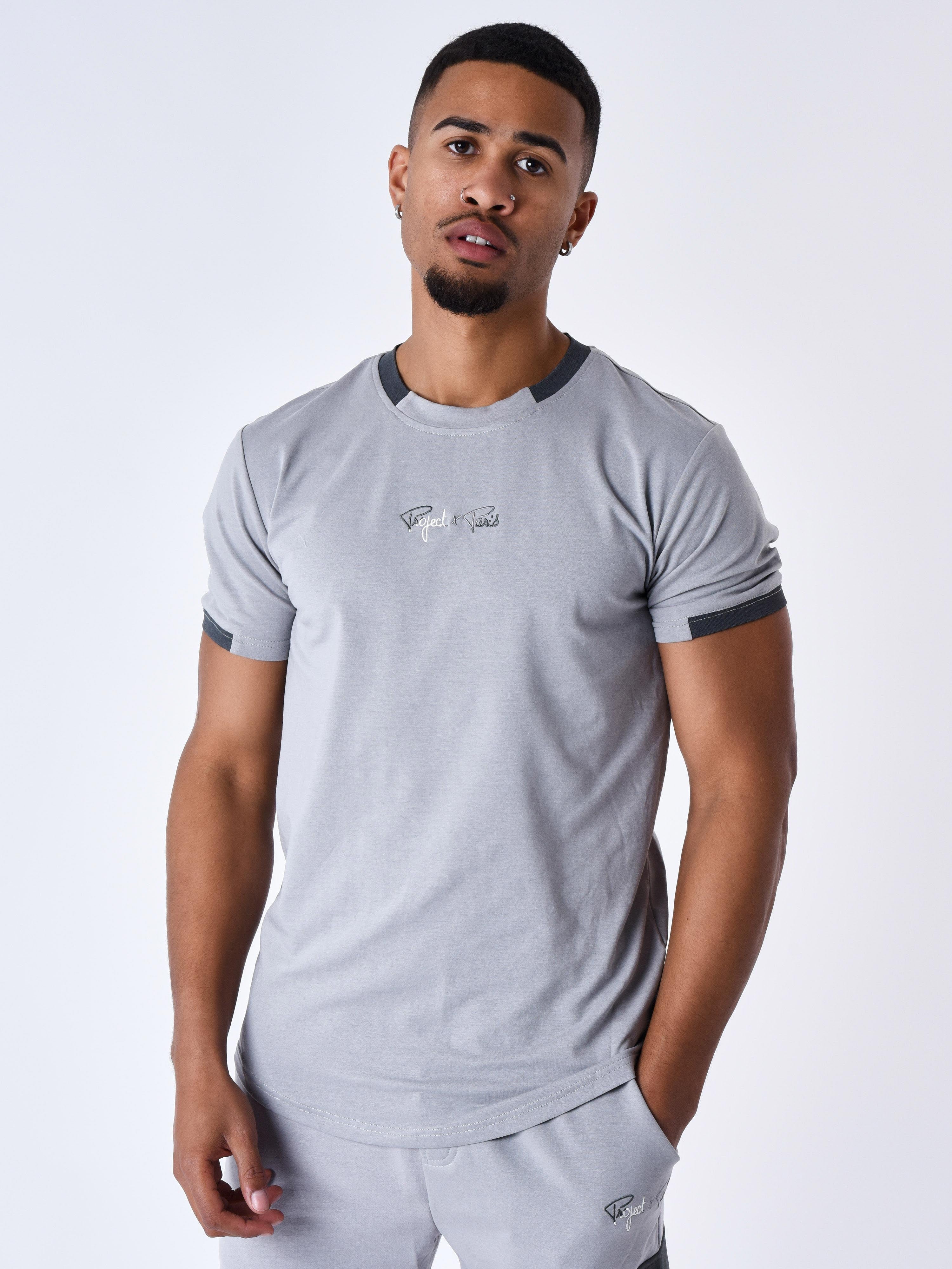 2310035-gris-clair-modelshot