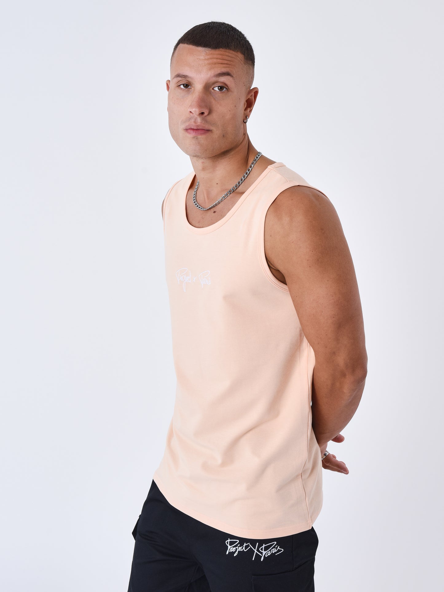 2310046-peche-modelshot