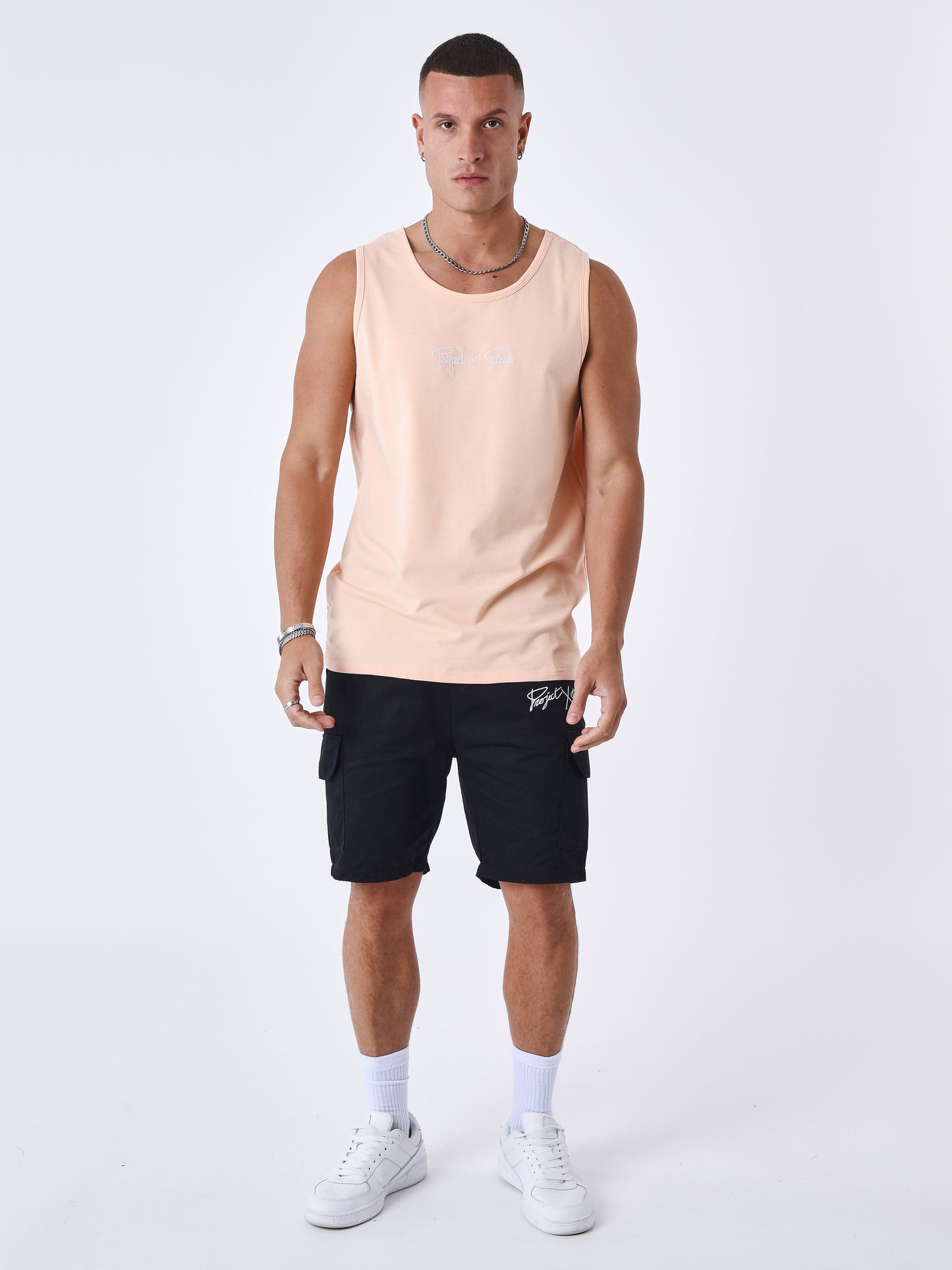 2310046-peche-modelshot