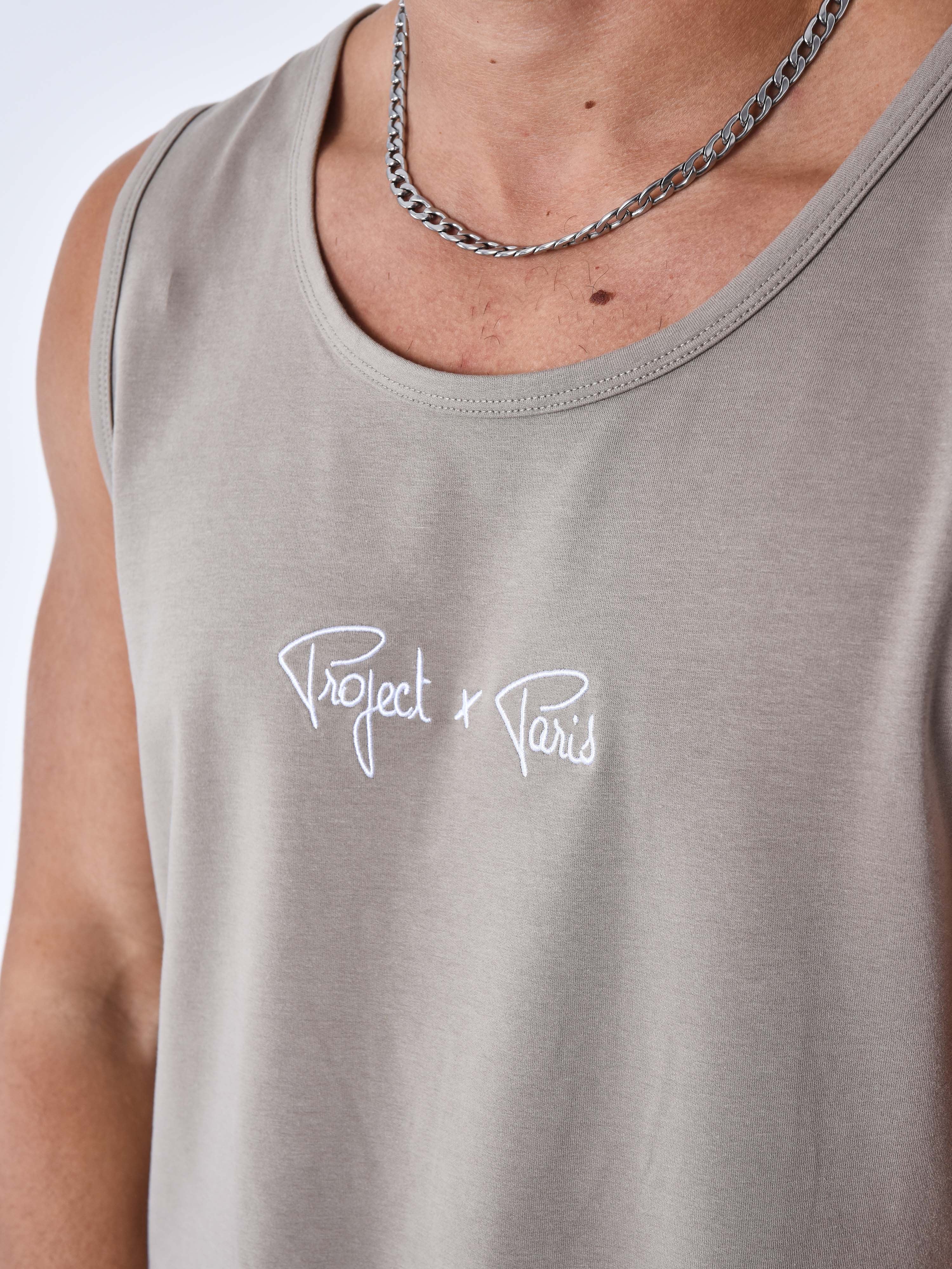 2310046-taupe-modelshot