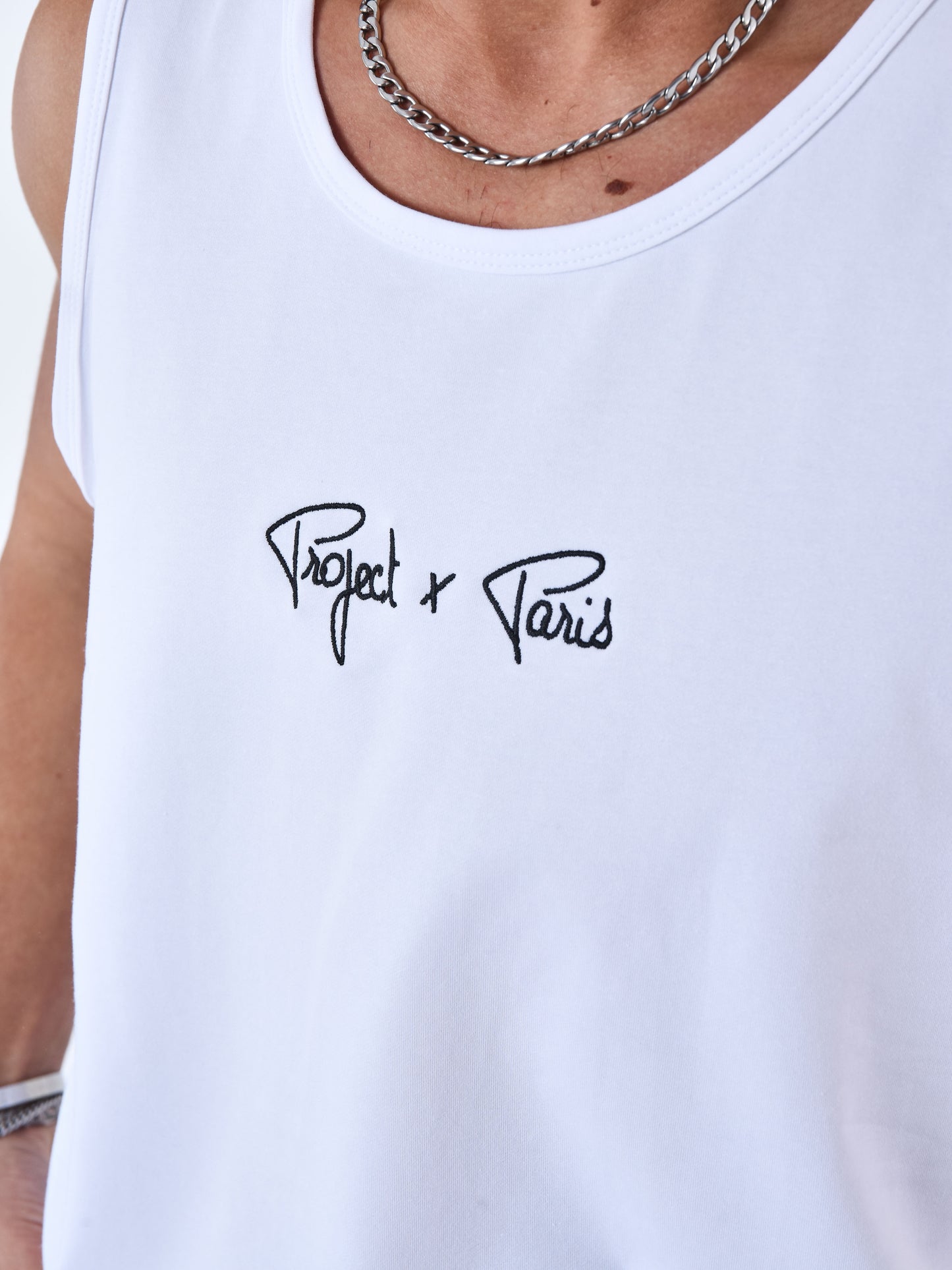 2310046-blanc-detailshot