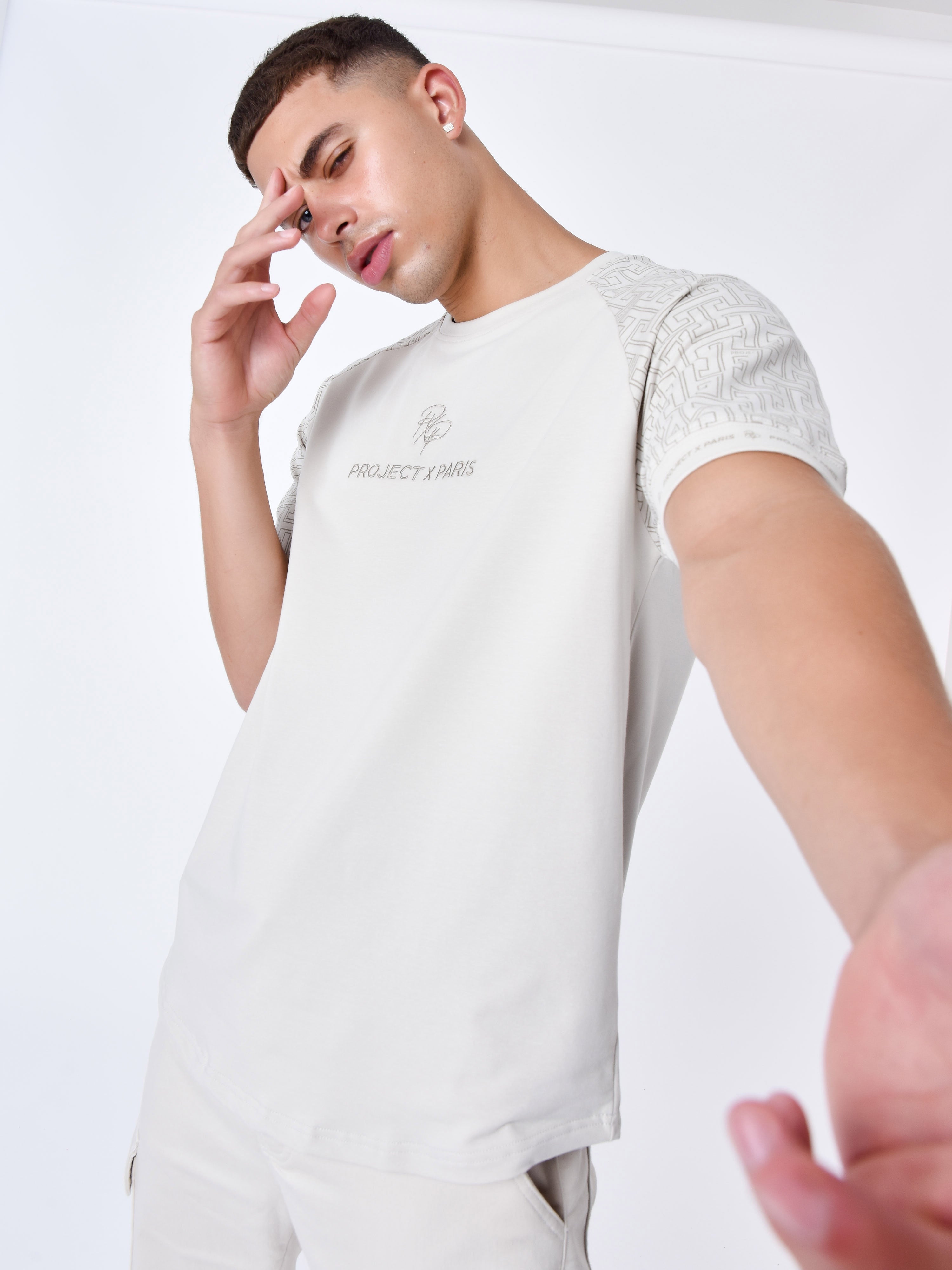 All over labyrinth sleeve T-shirt-4