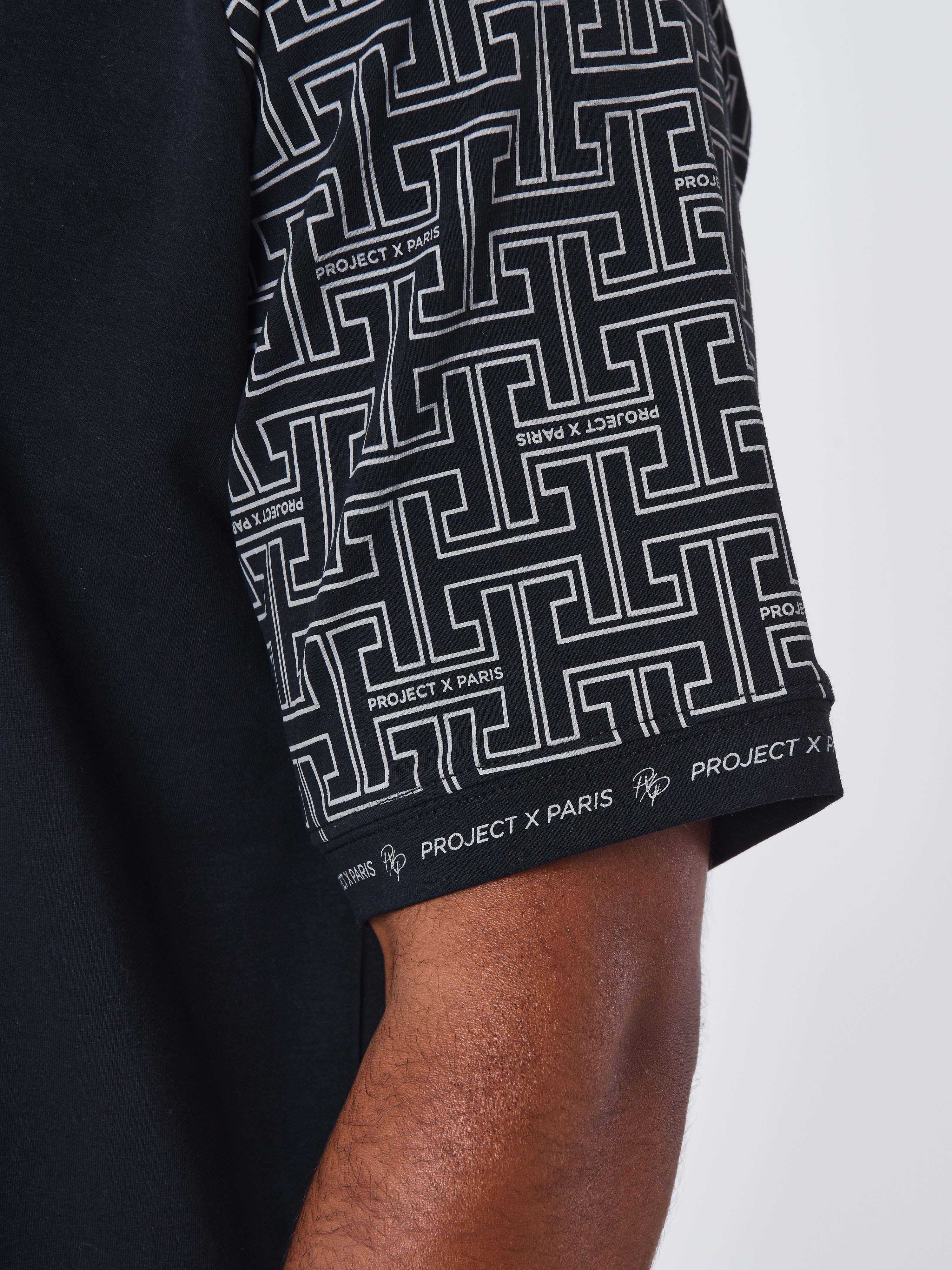 All over labyrinth sleeve T-shirt-6