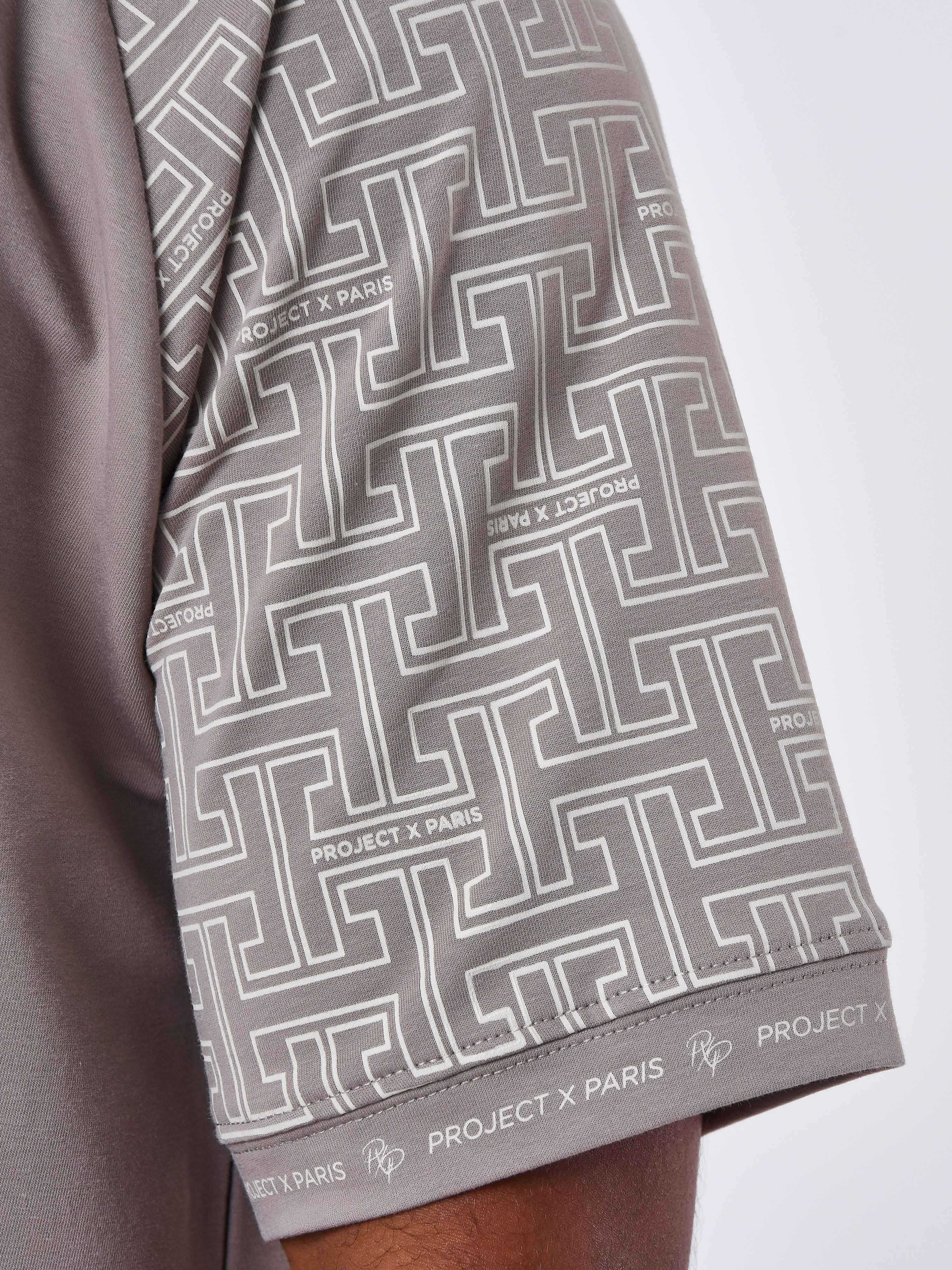 All over labyrinth sleeve T-shirt-6
