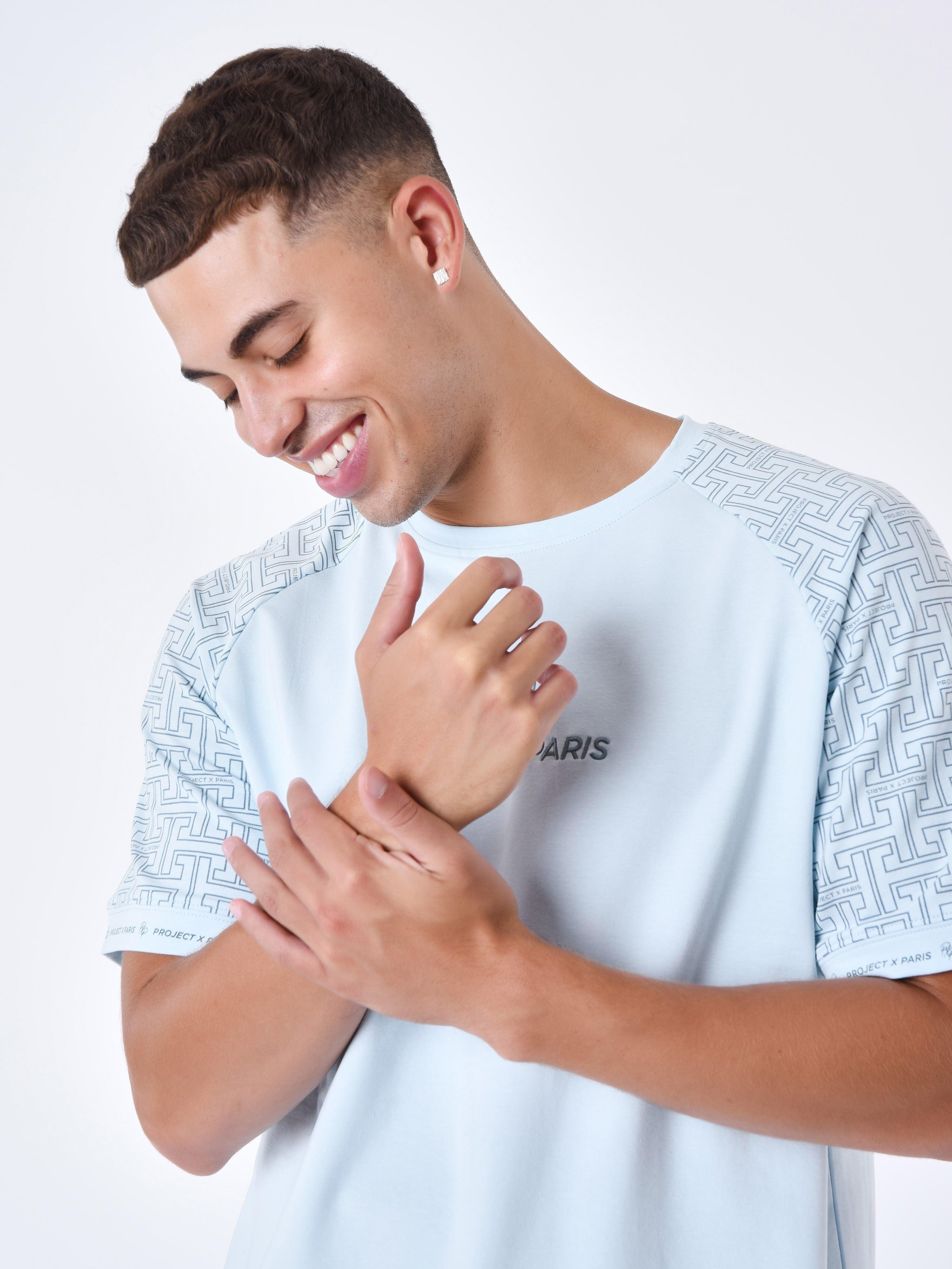 All over labyrinth sleeve T-shirt-4