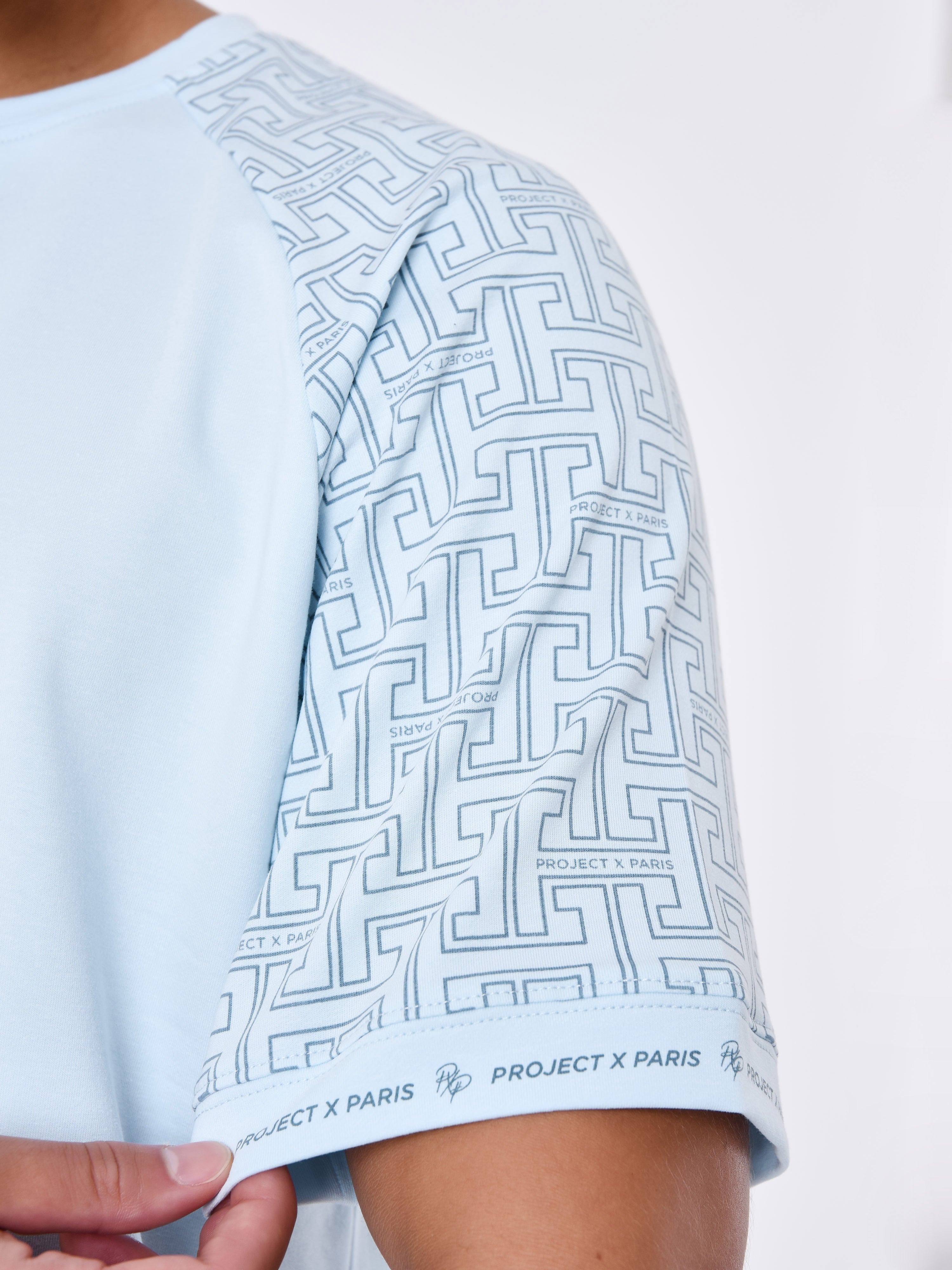 All over labyrinth sleeve T-shirt-6