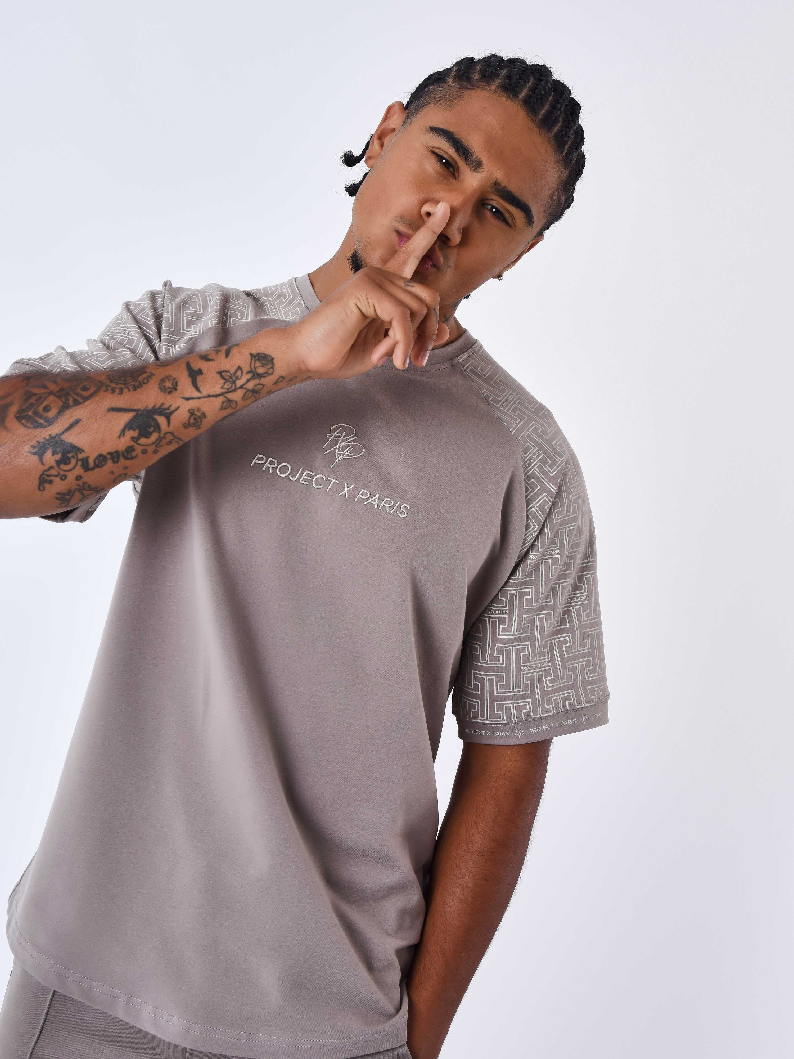 All over labyrinth sleeve T-shirt-4