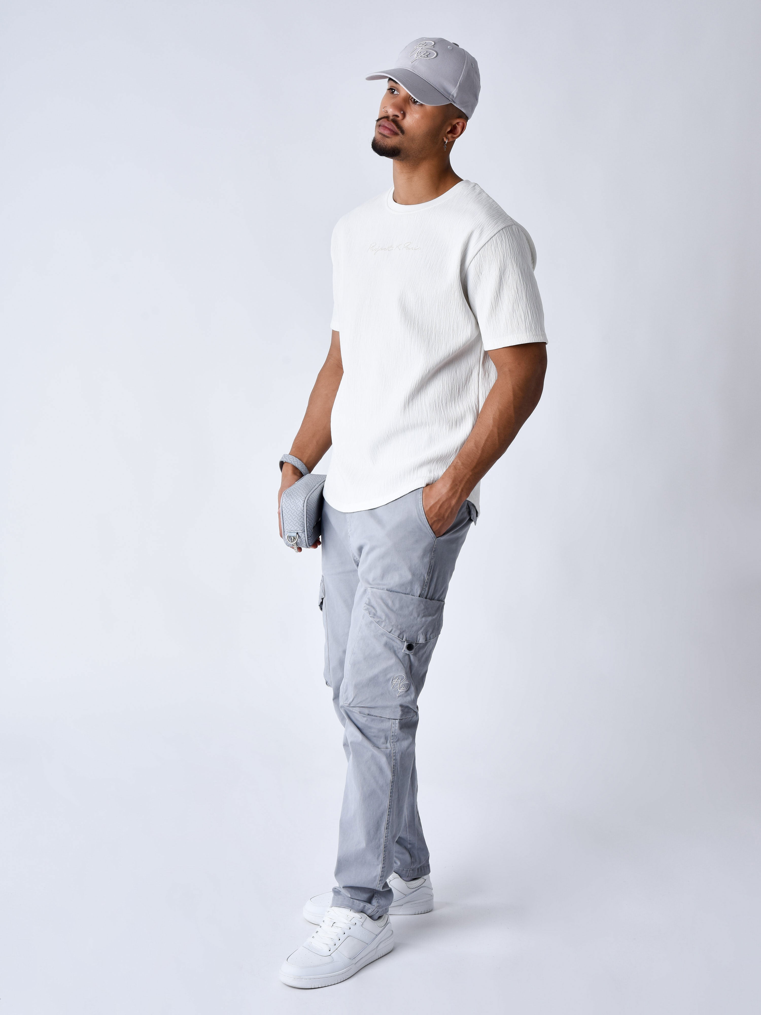 2310064-blanc-modelshot