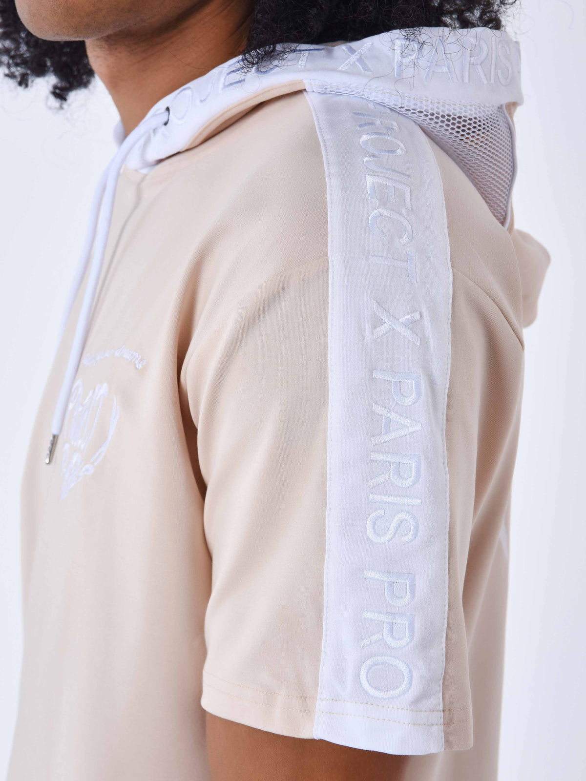 2310074-beige