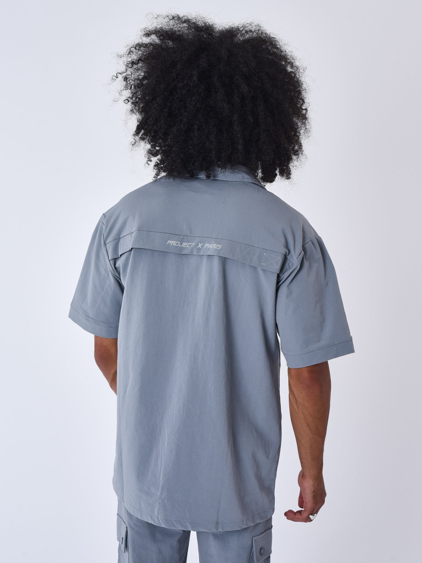 2310078-gris-clair-modelshot