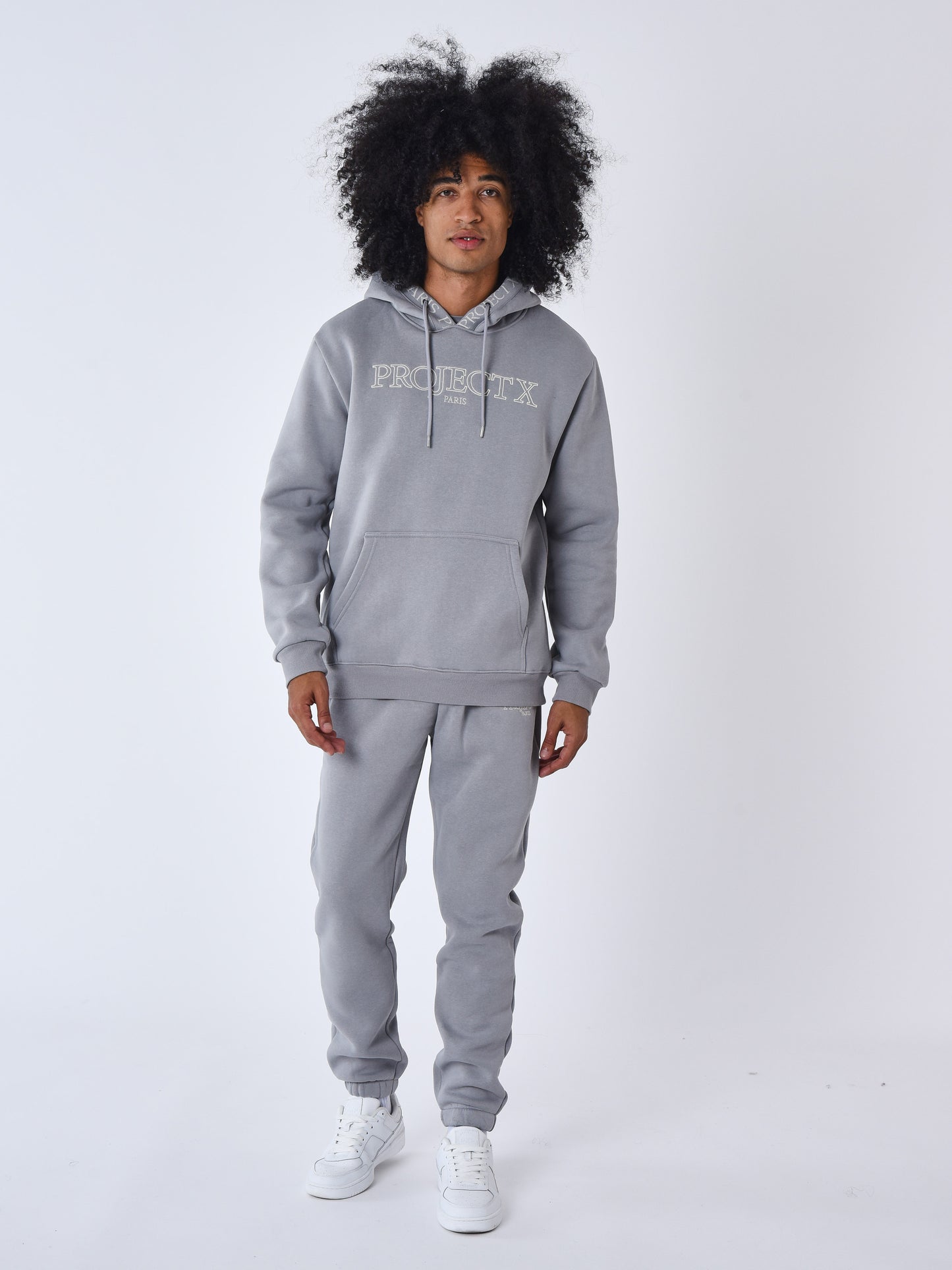2322030-gris-clair-modelshot