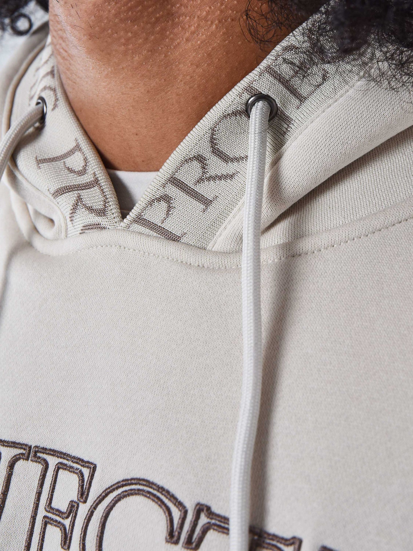 2322030-greige-detailshot