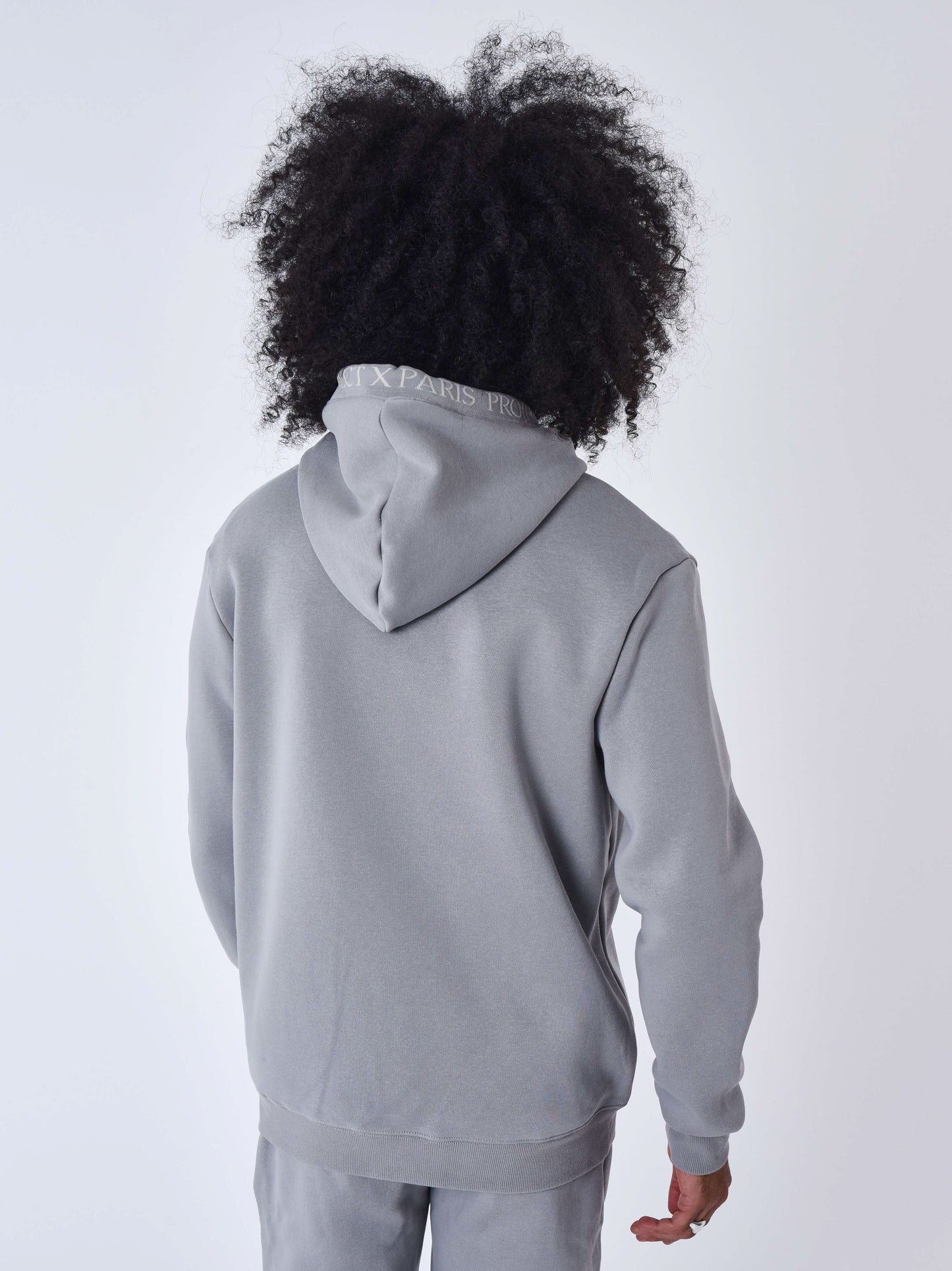 2322030-gris-clair-modelshot