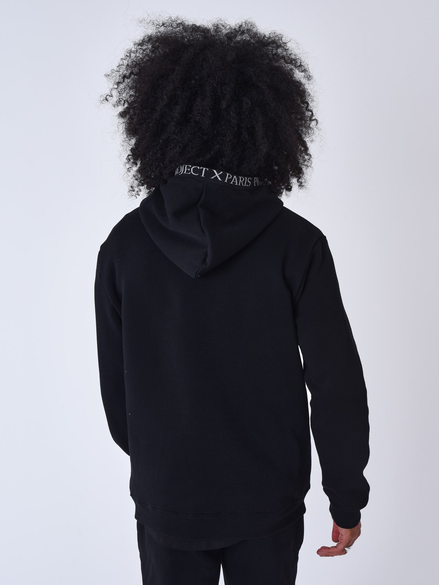 2322030-noir-modelshot