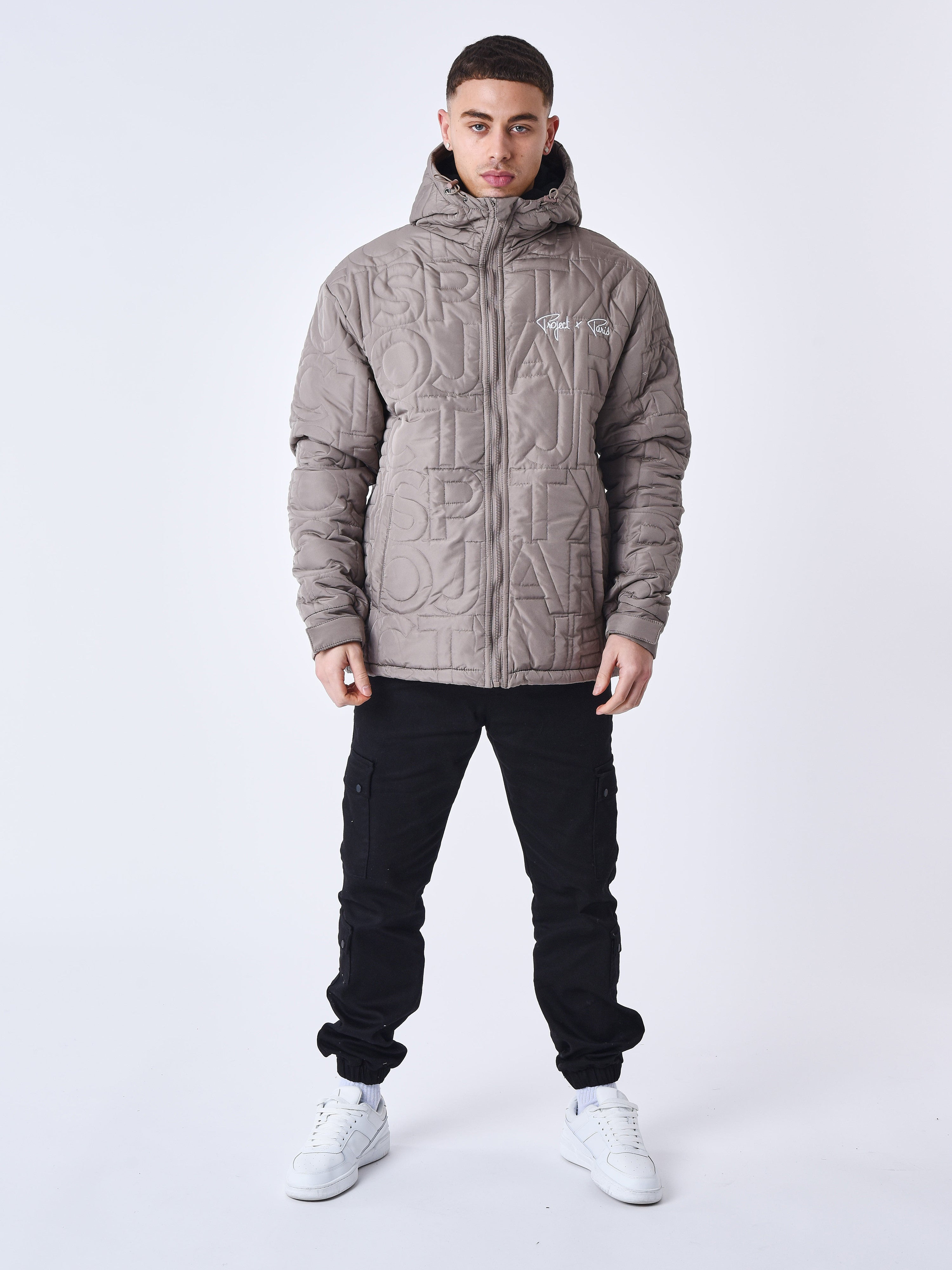 2333002-taupe-modelshot