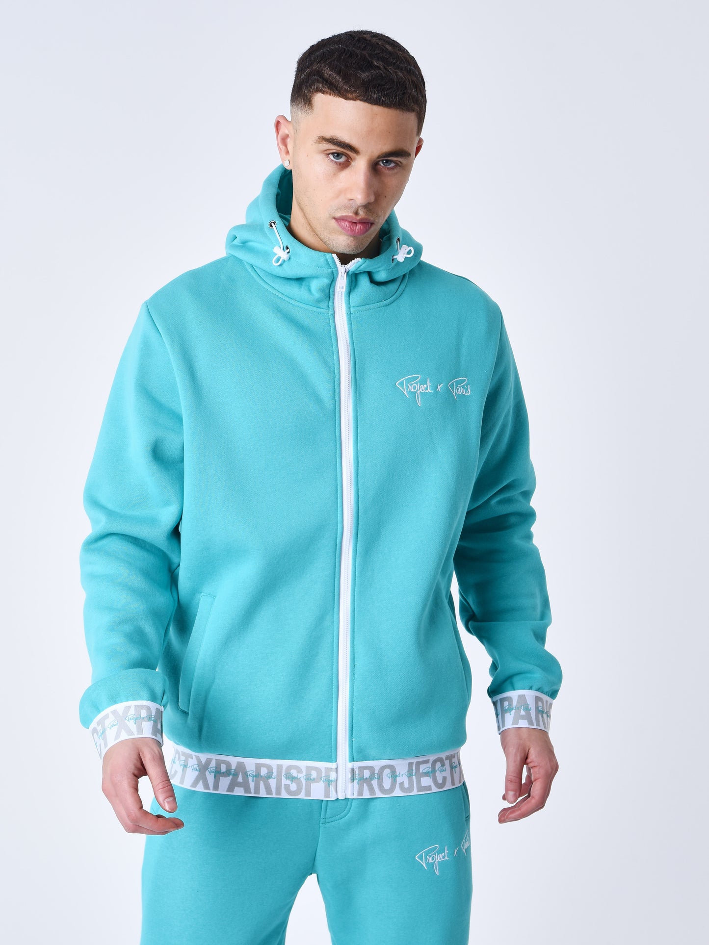 2333104-cyan