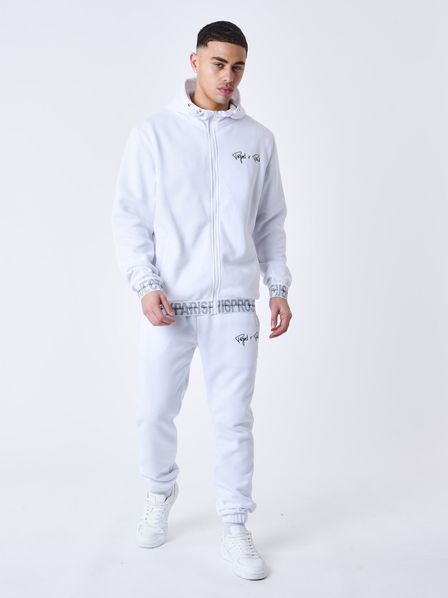 2333104-blanc