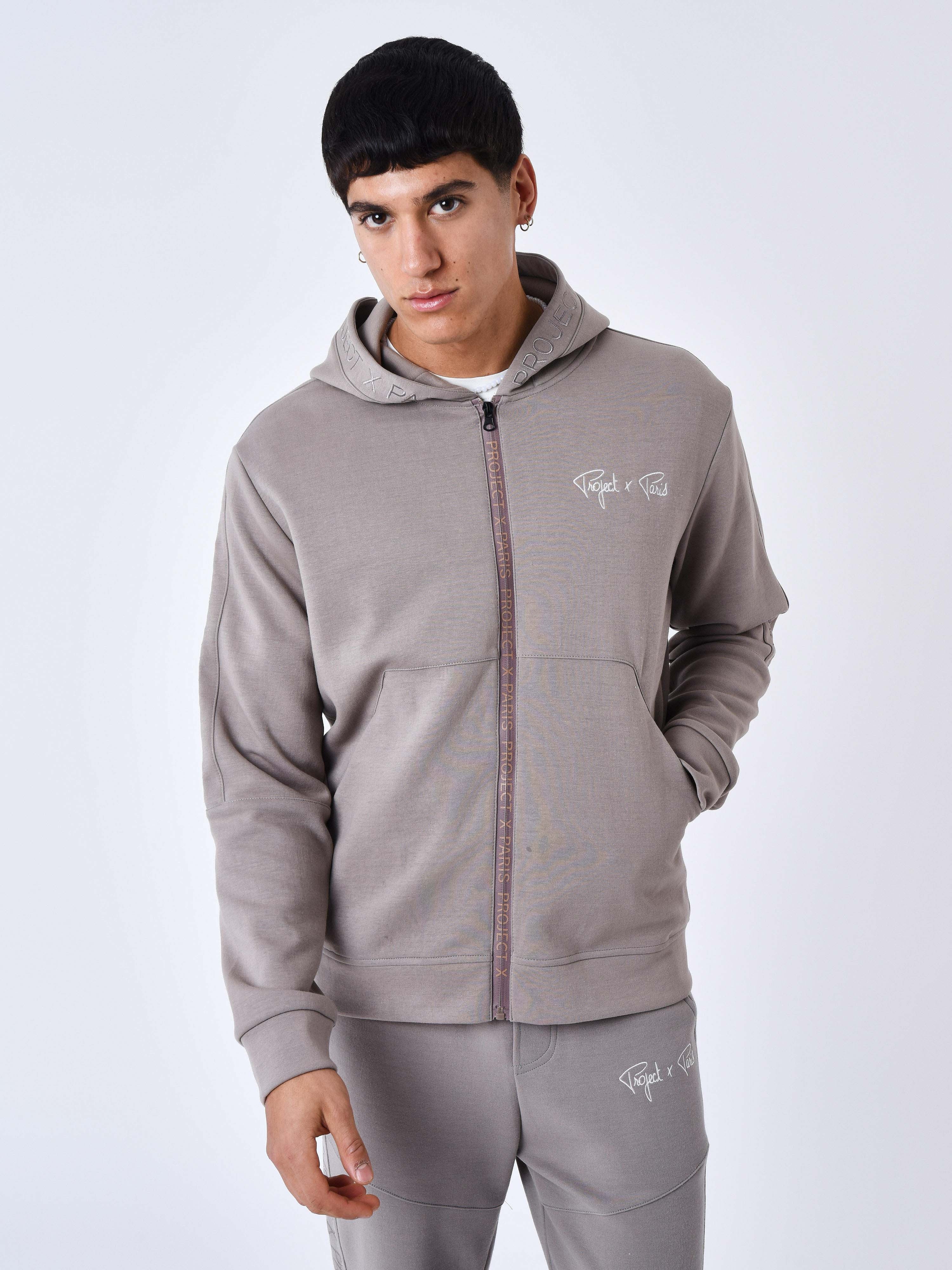 Plain zip-up Hoodie-1