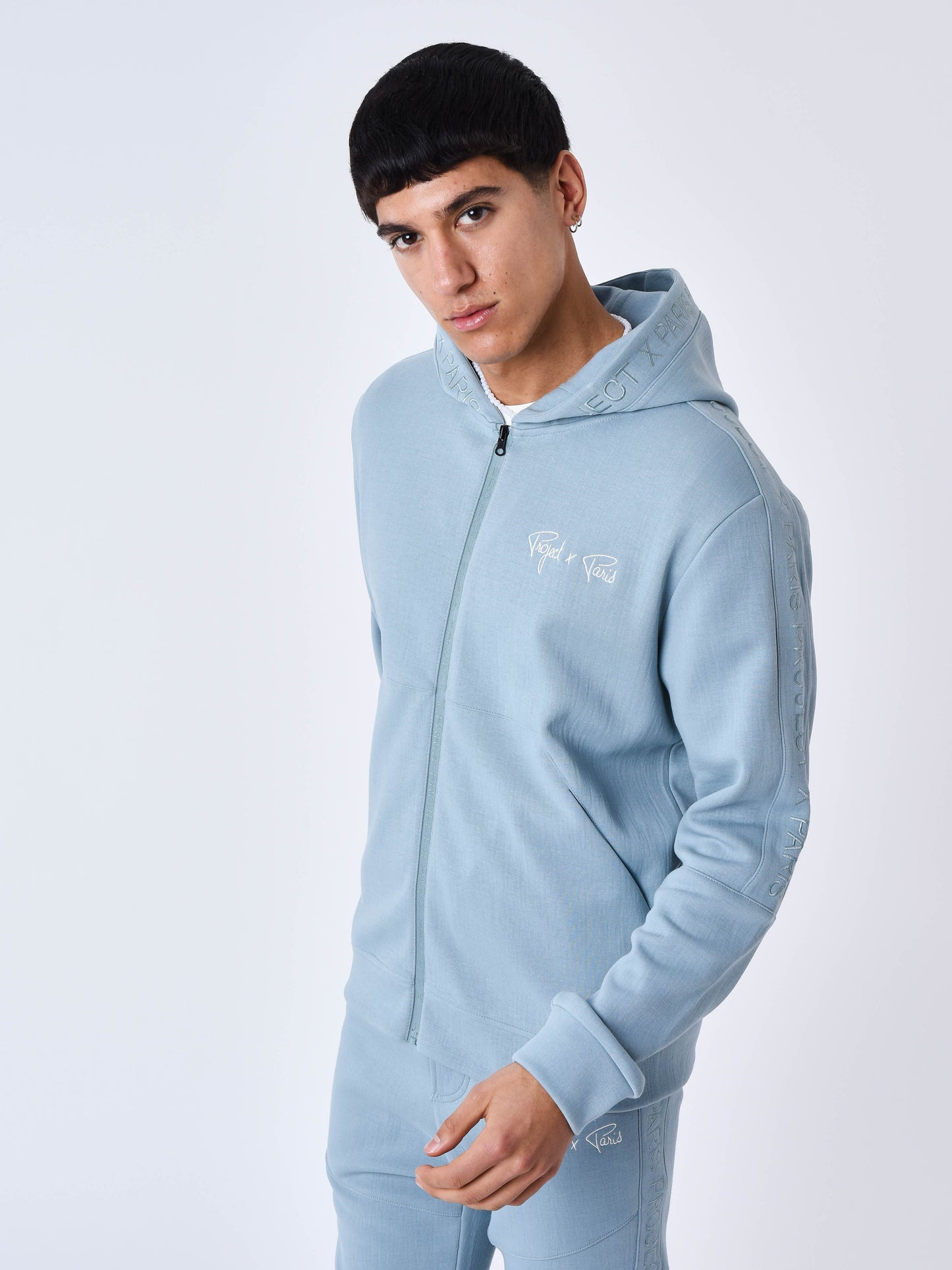 2333108-1-bleu-gris