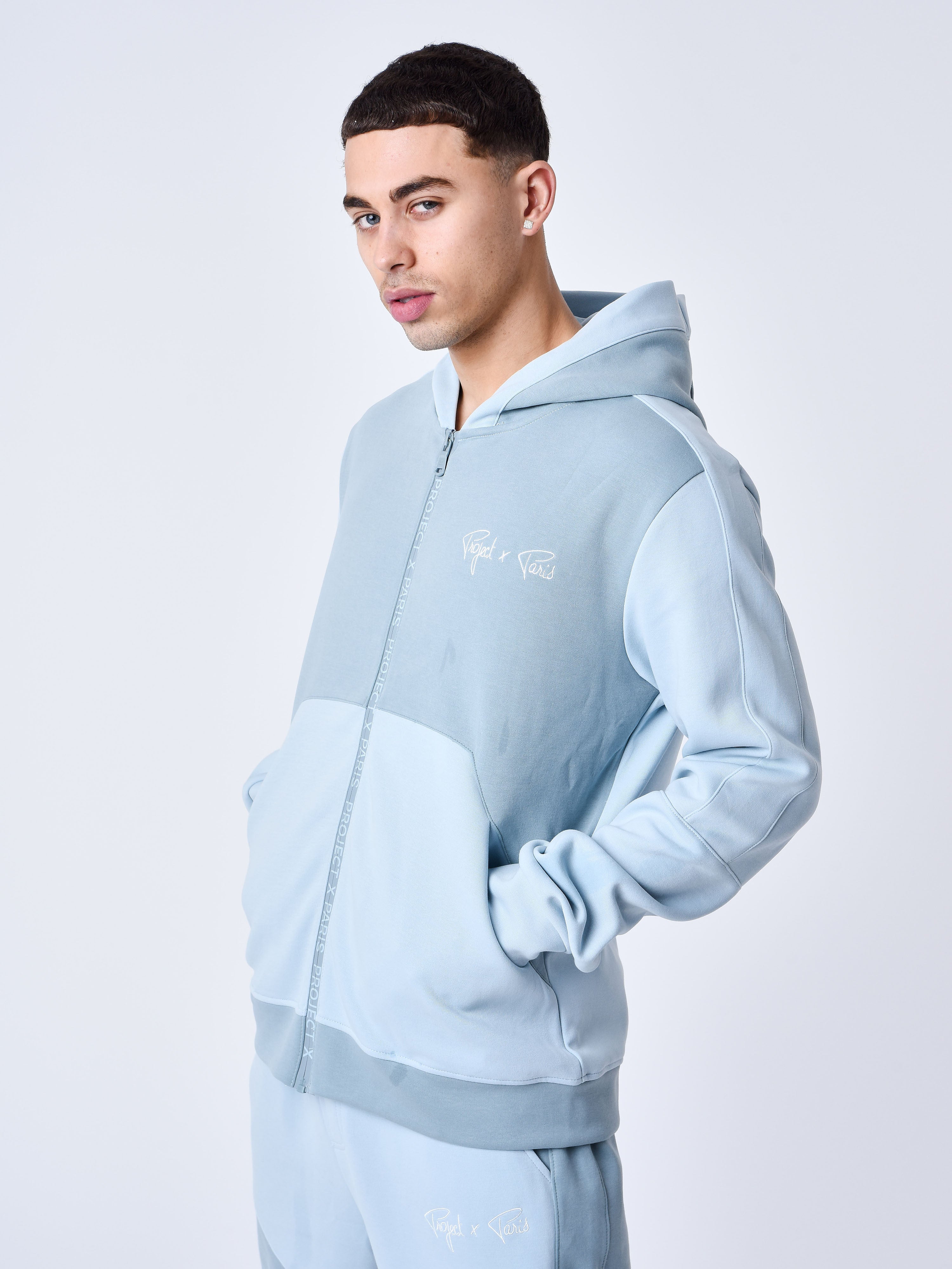 2333108-bleu-gris