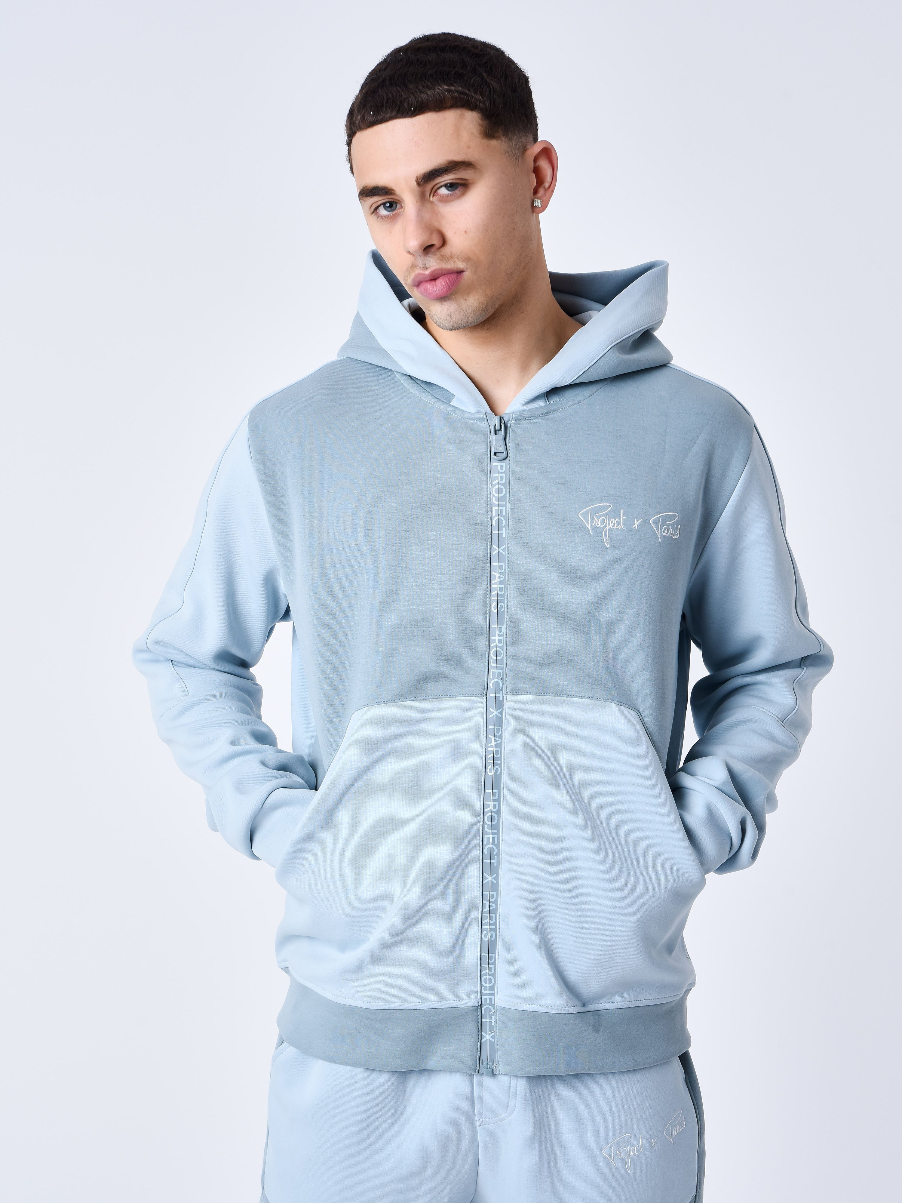 2333108-bleu-gris