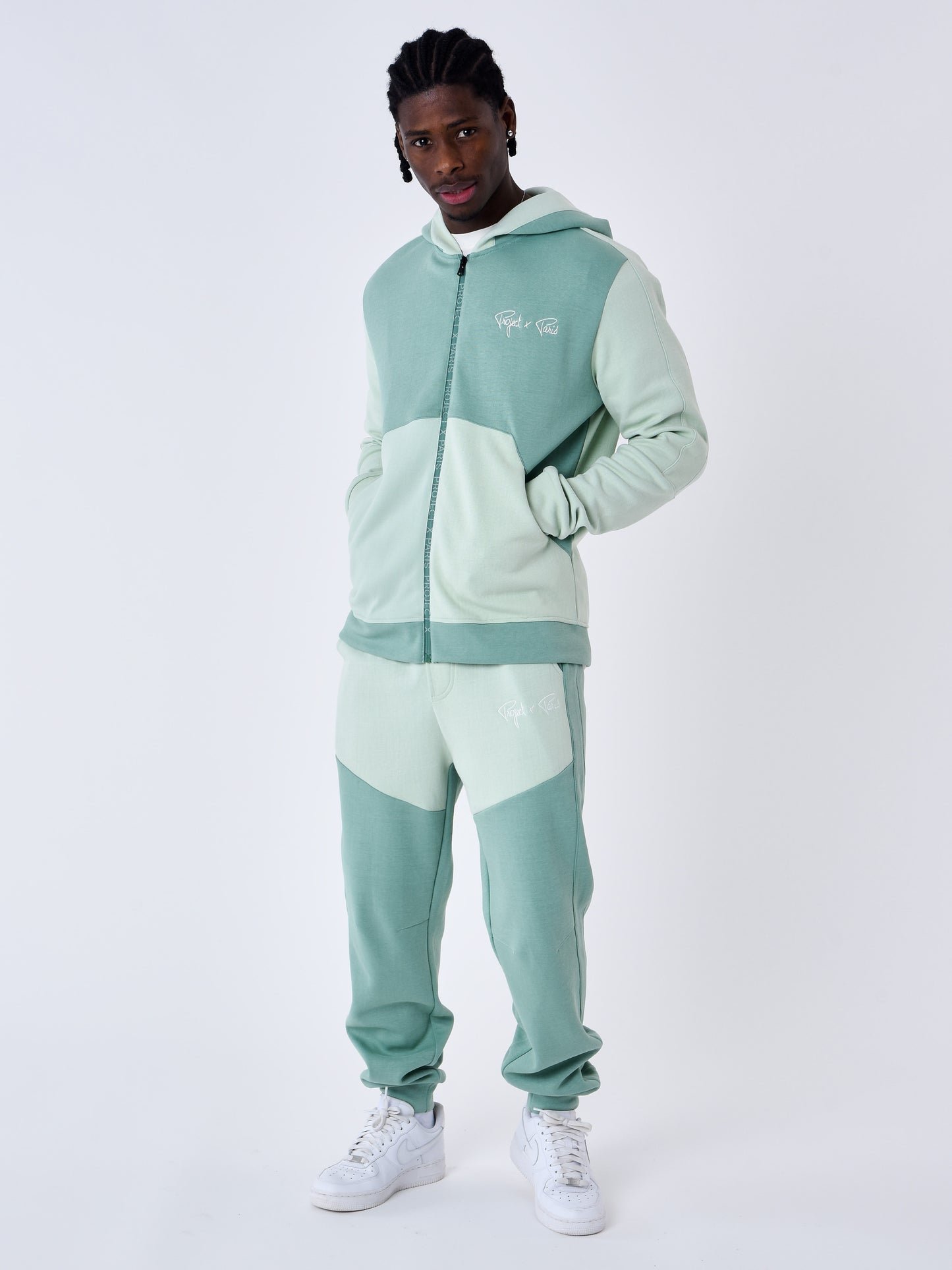 2333108-creme-de-menthe-modelshot