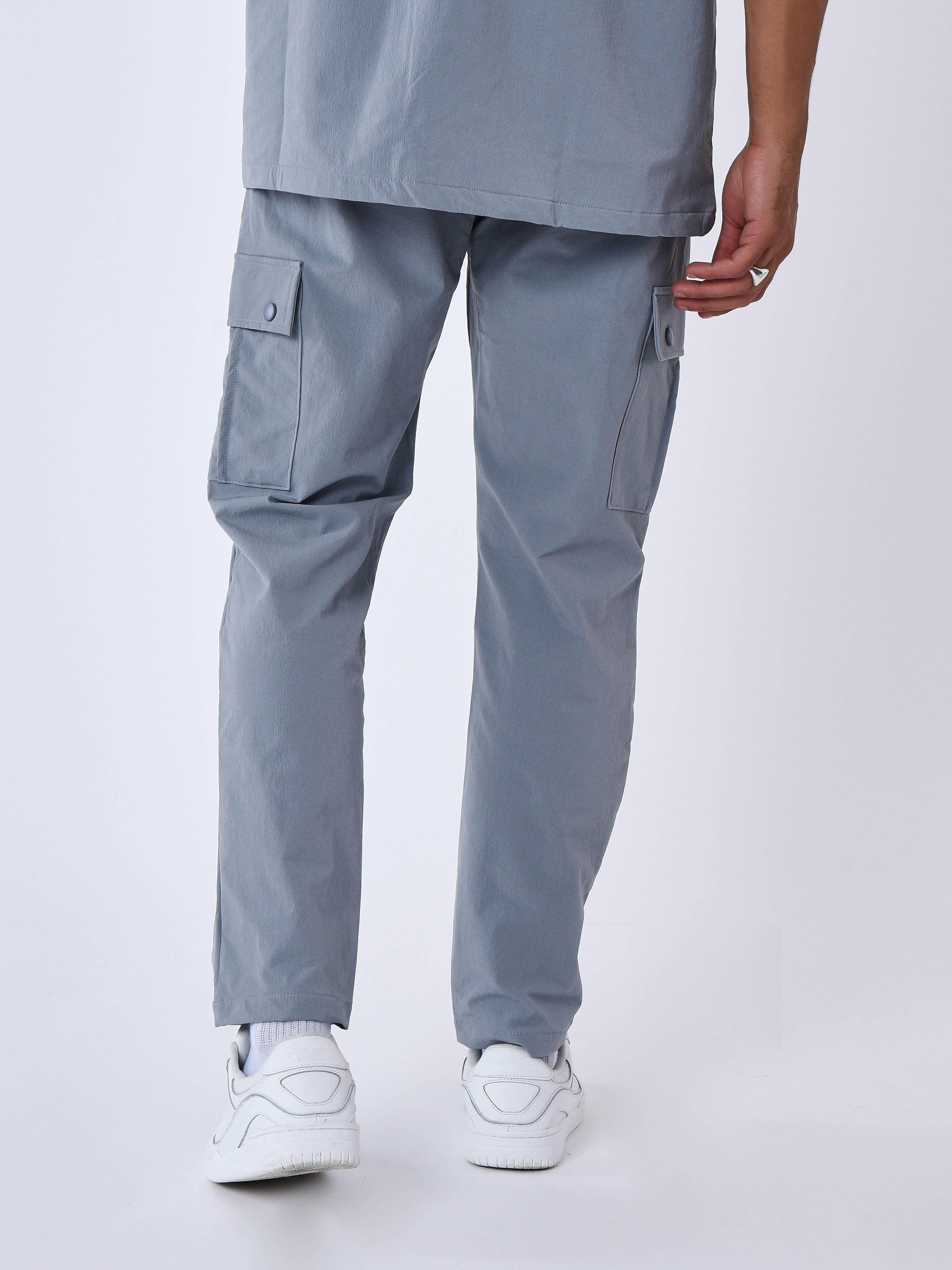 2340005-gris-clair-modelshot