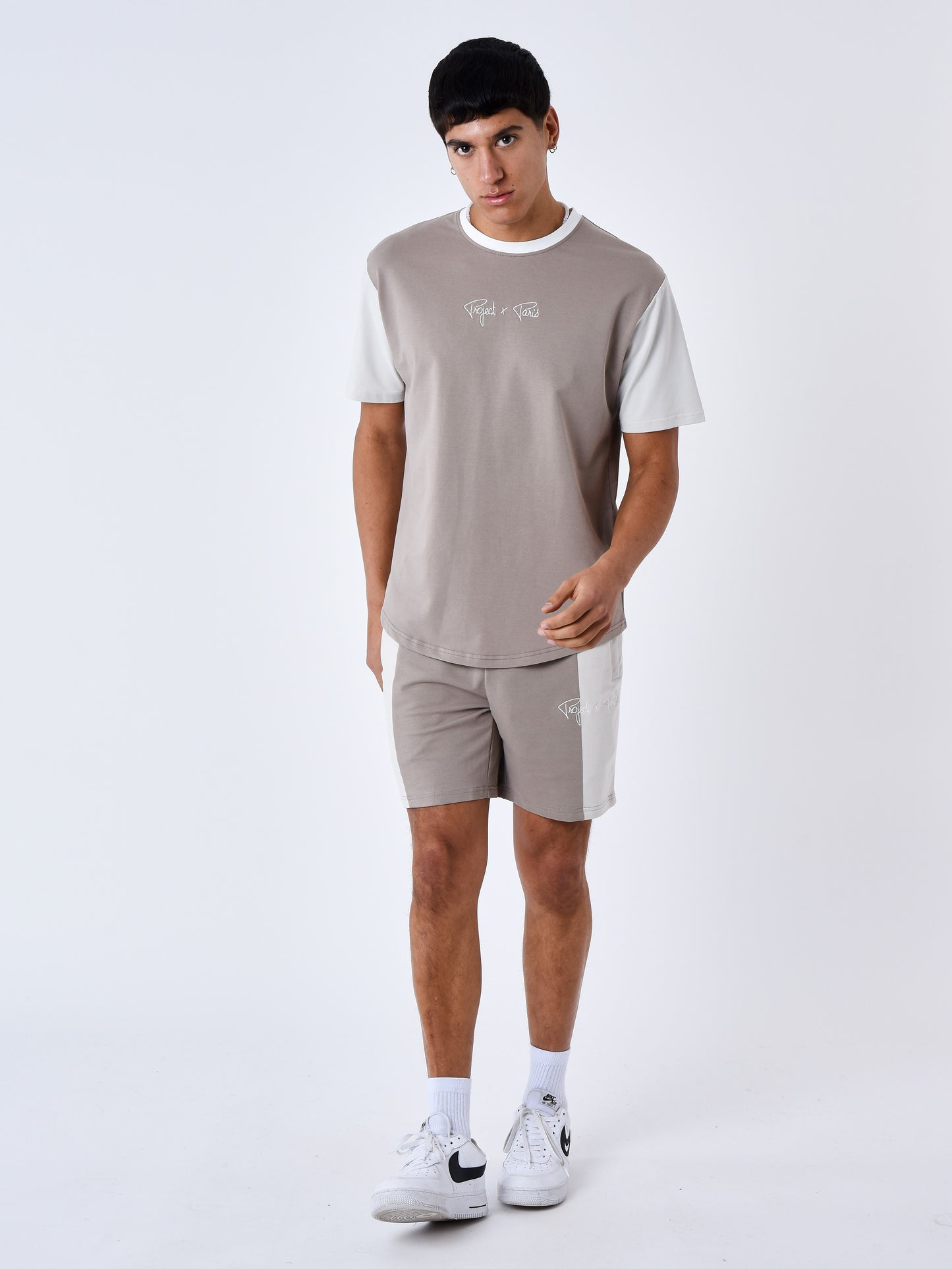2340012-taupe-modelshot