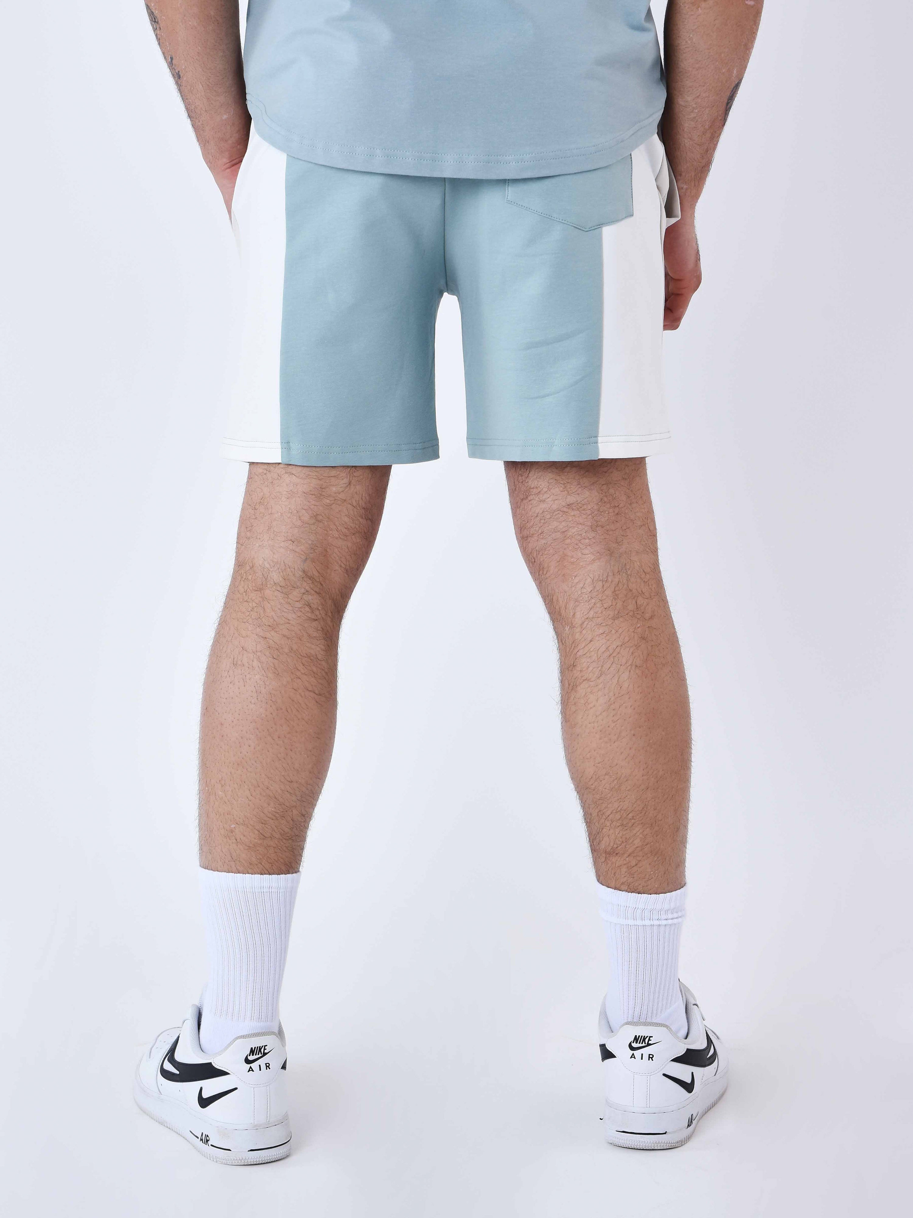 2340012-bleu-vert-modelshot