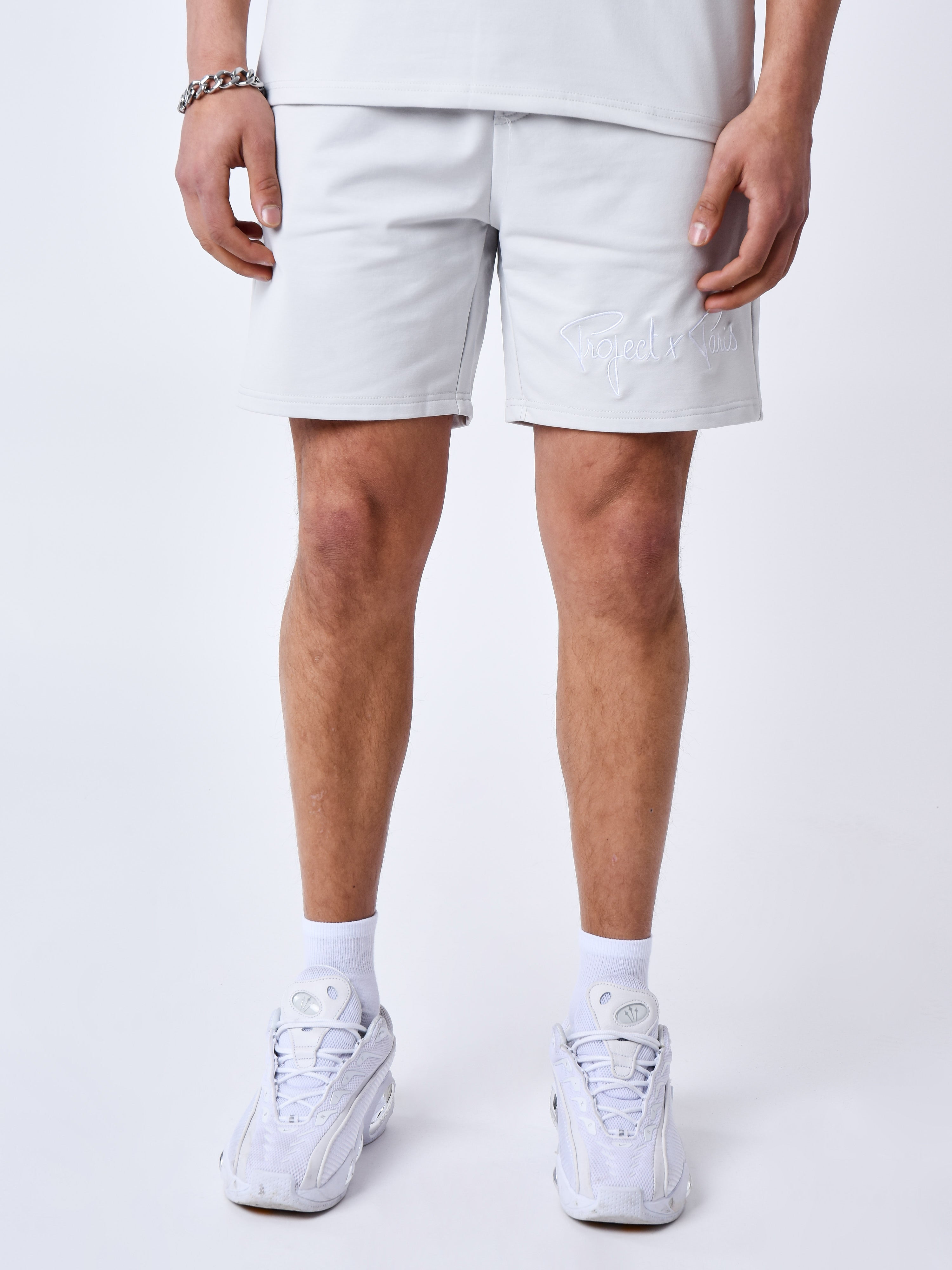 Signature short-3