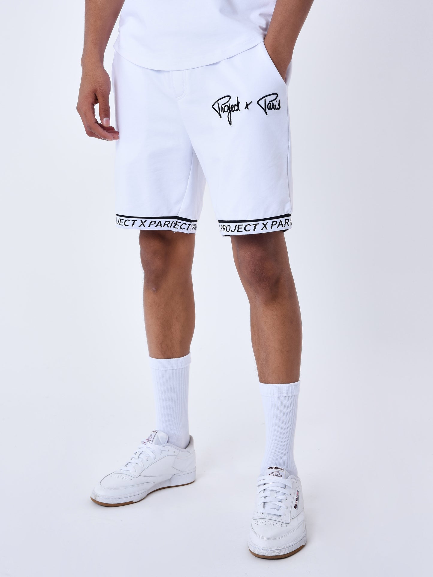 2340022-blanc-modelshot