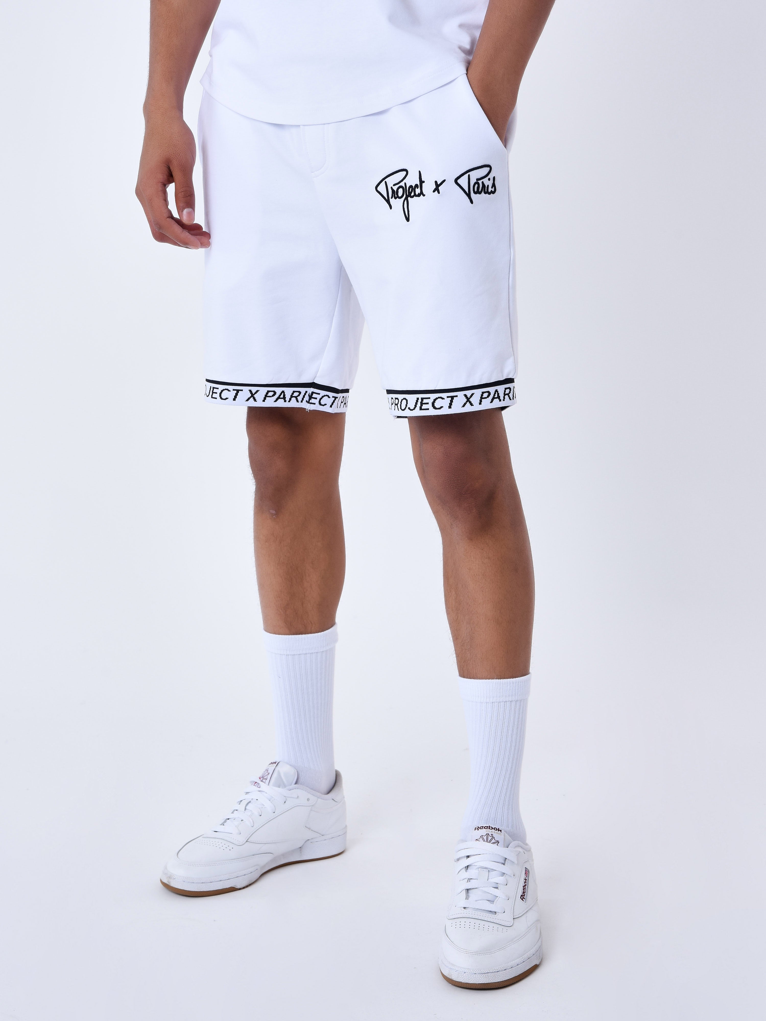 2340022-blanc-modelshot