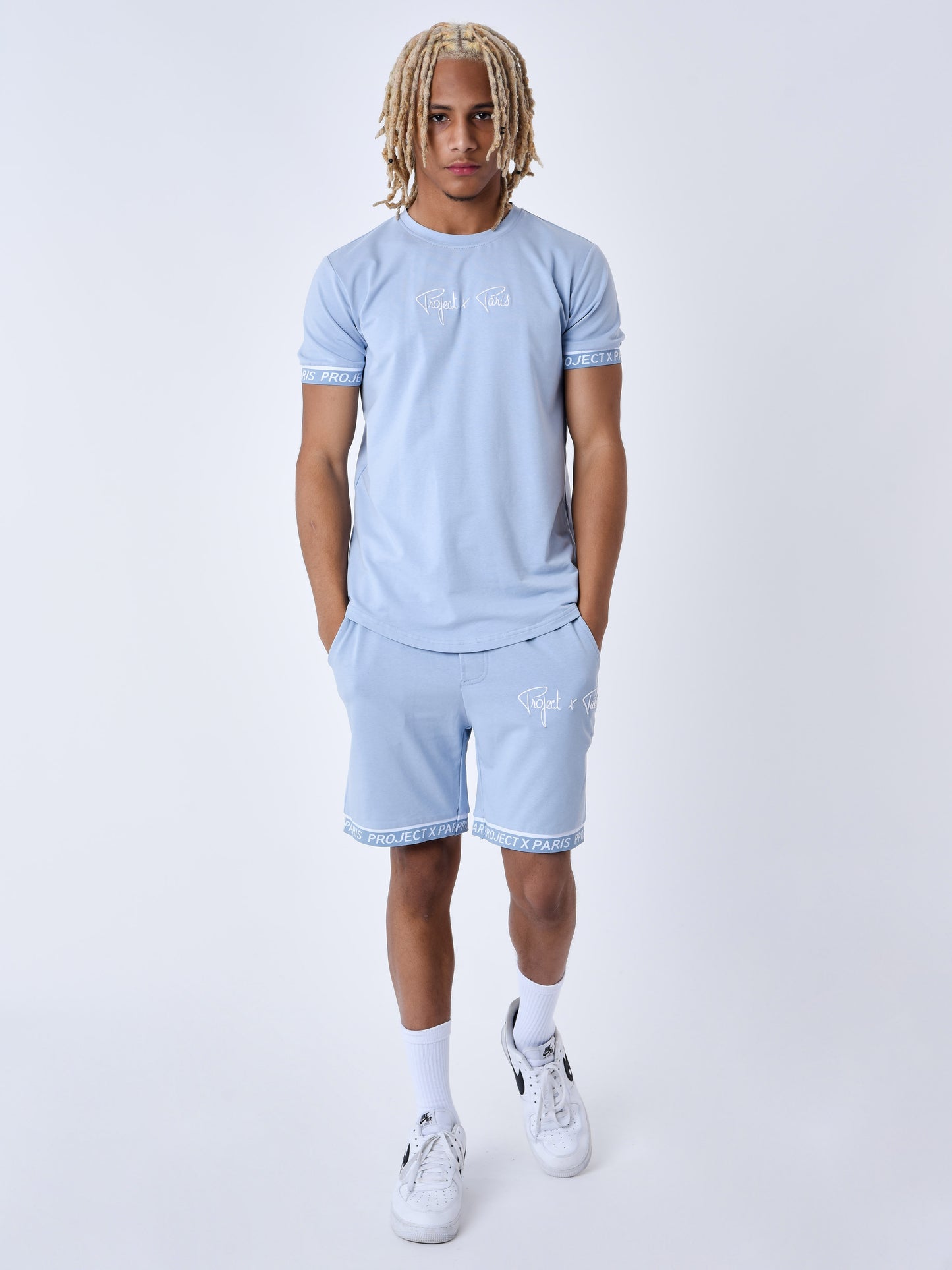 2340022-bleu-ciel-modelshot