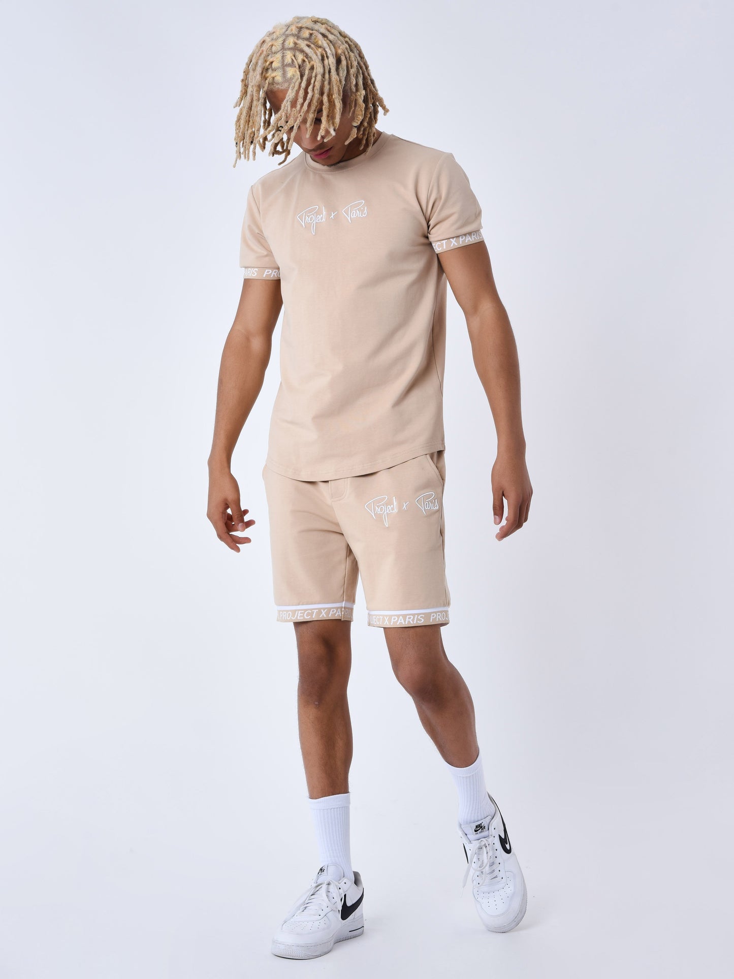 2340022-beige-modelshot