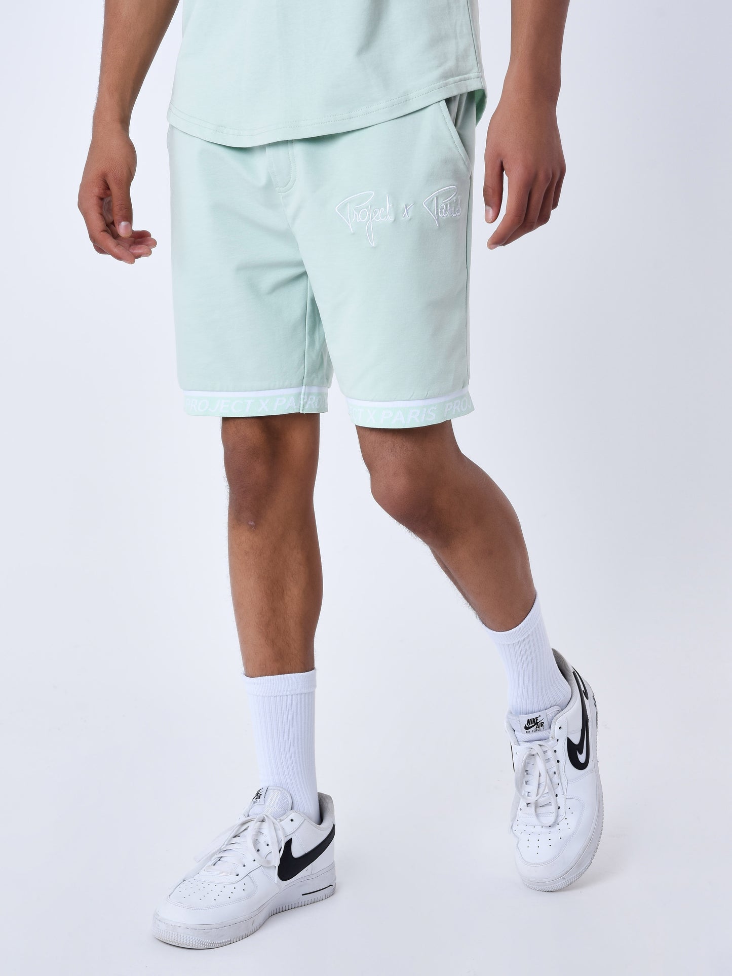 2340022-vert-d-eau-modelshot