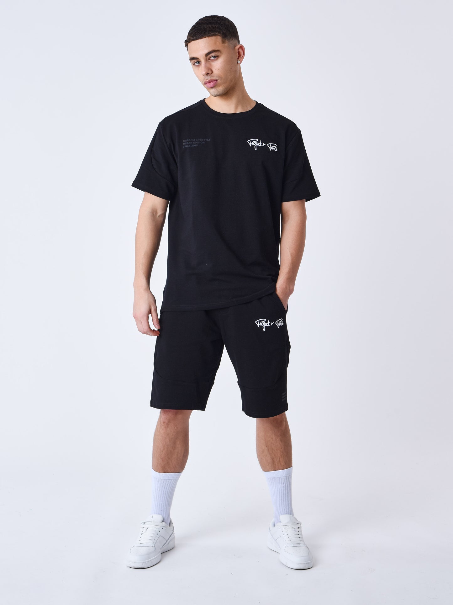2340023-noir-modelshot