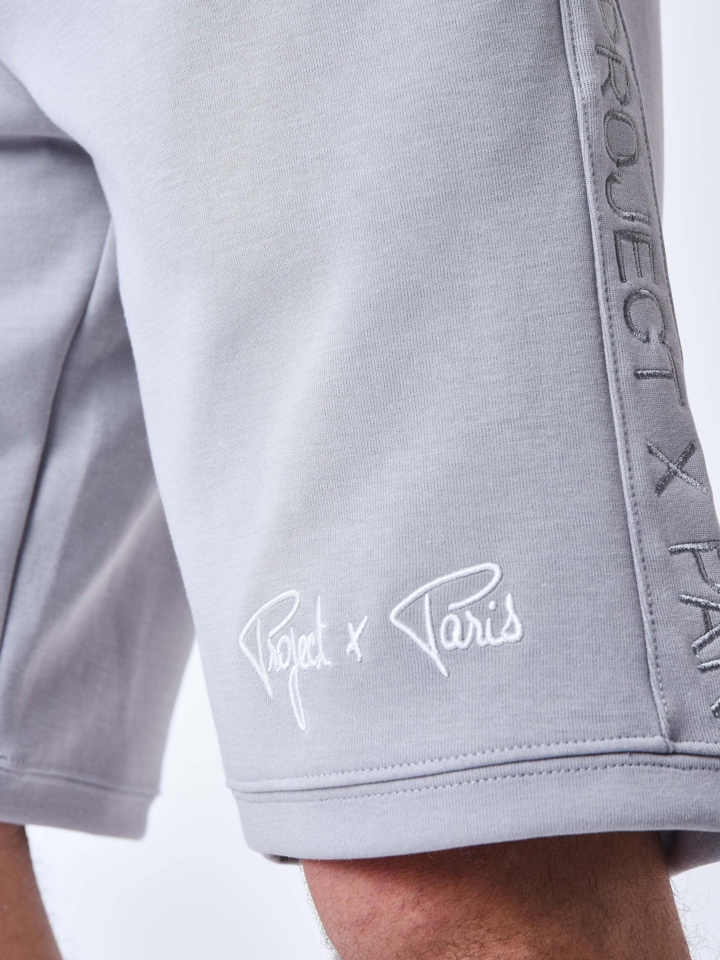 2340027-gris-clair-detailshot