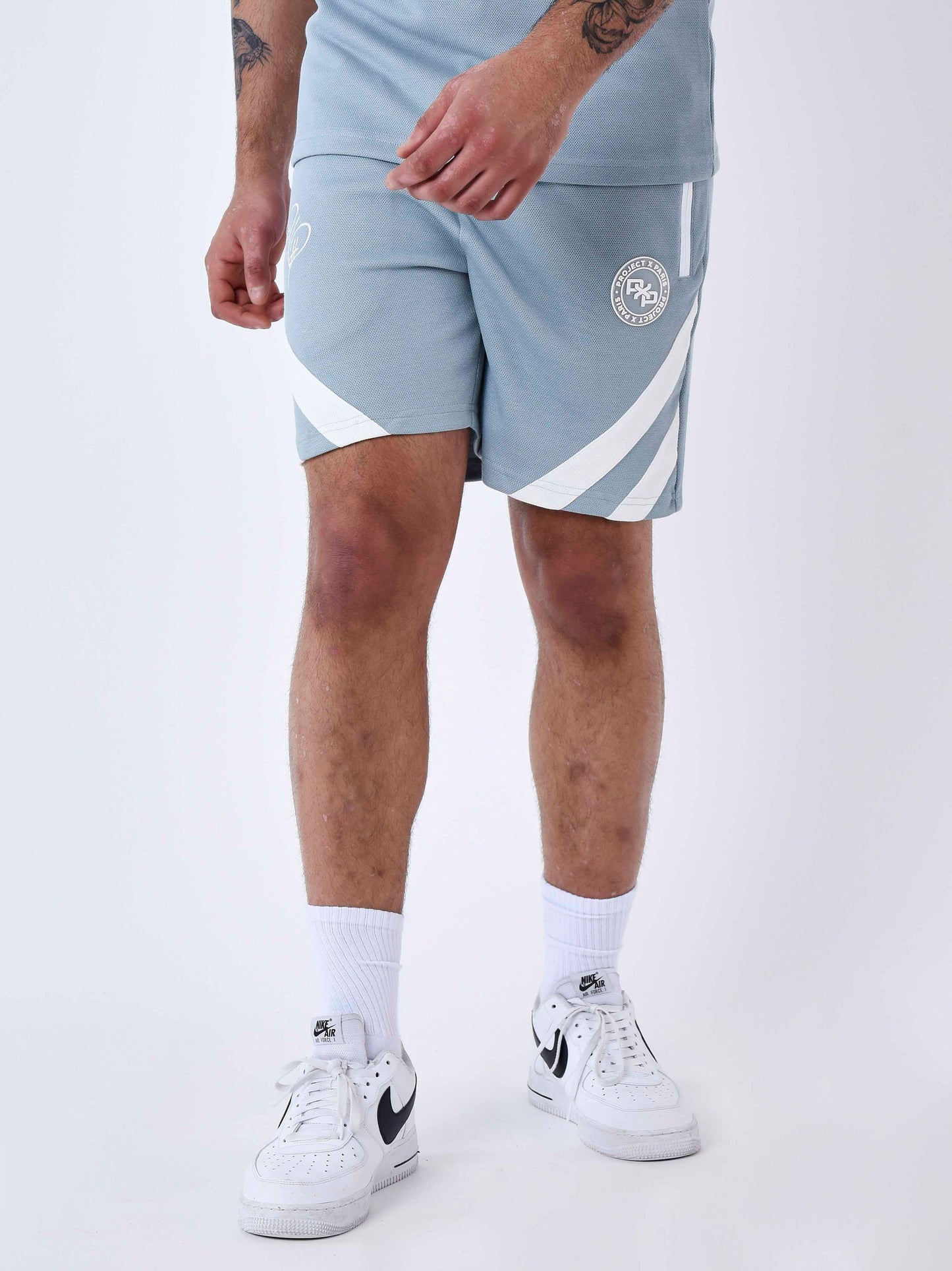 2340037-bleu-gris-modelshot