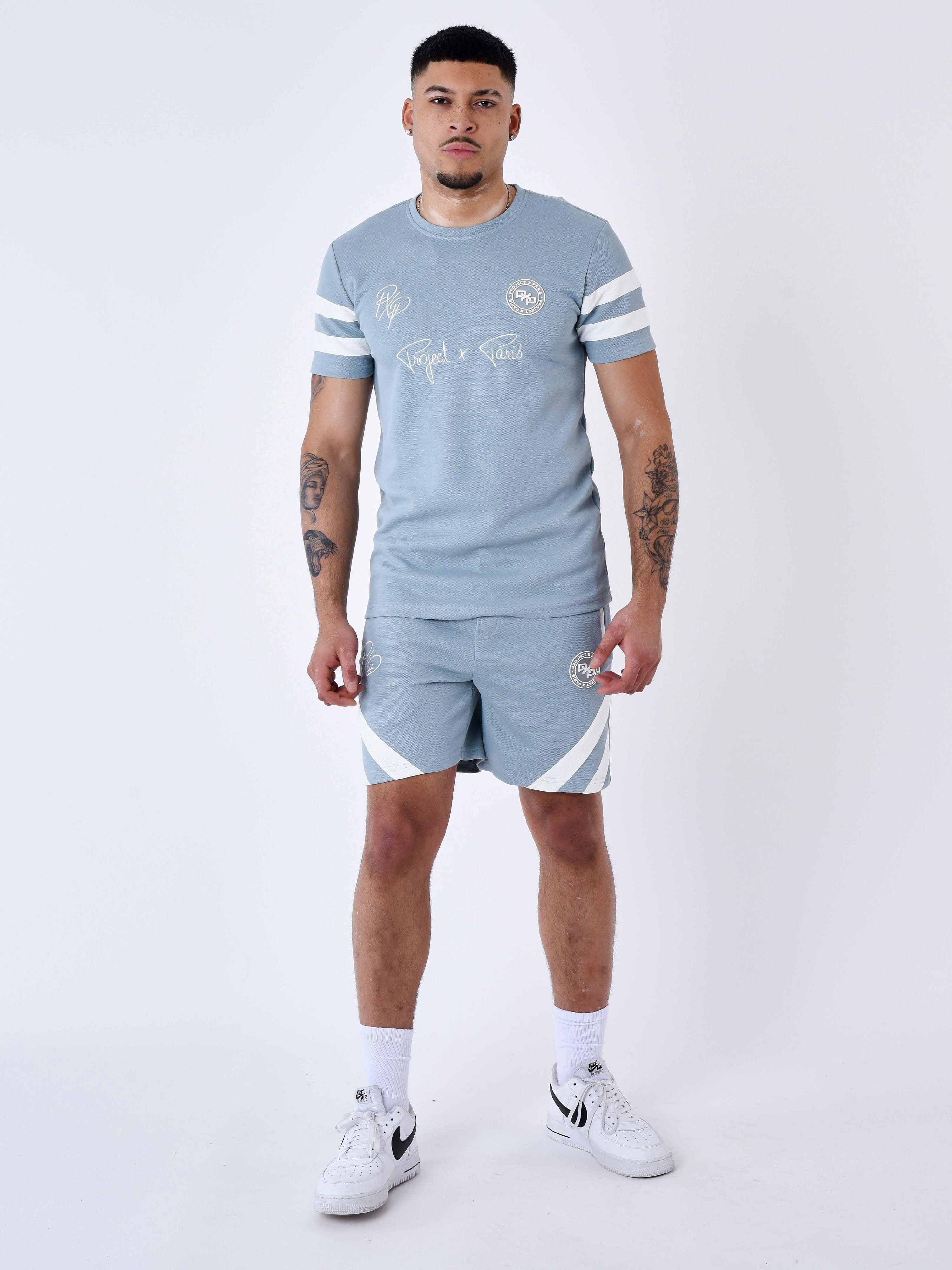 2340037-bleu-gris-modelshot
