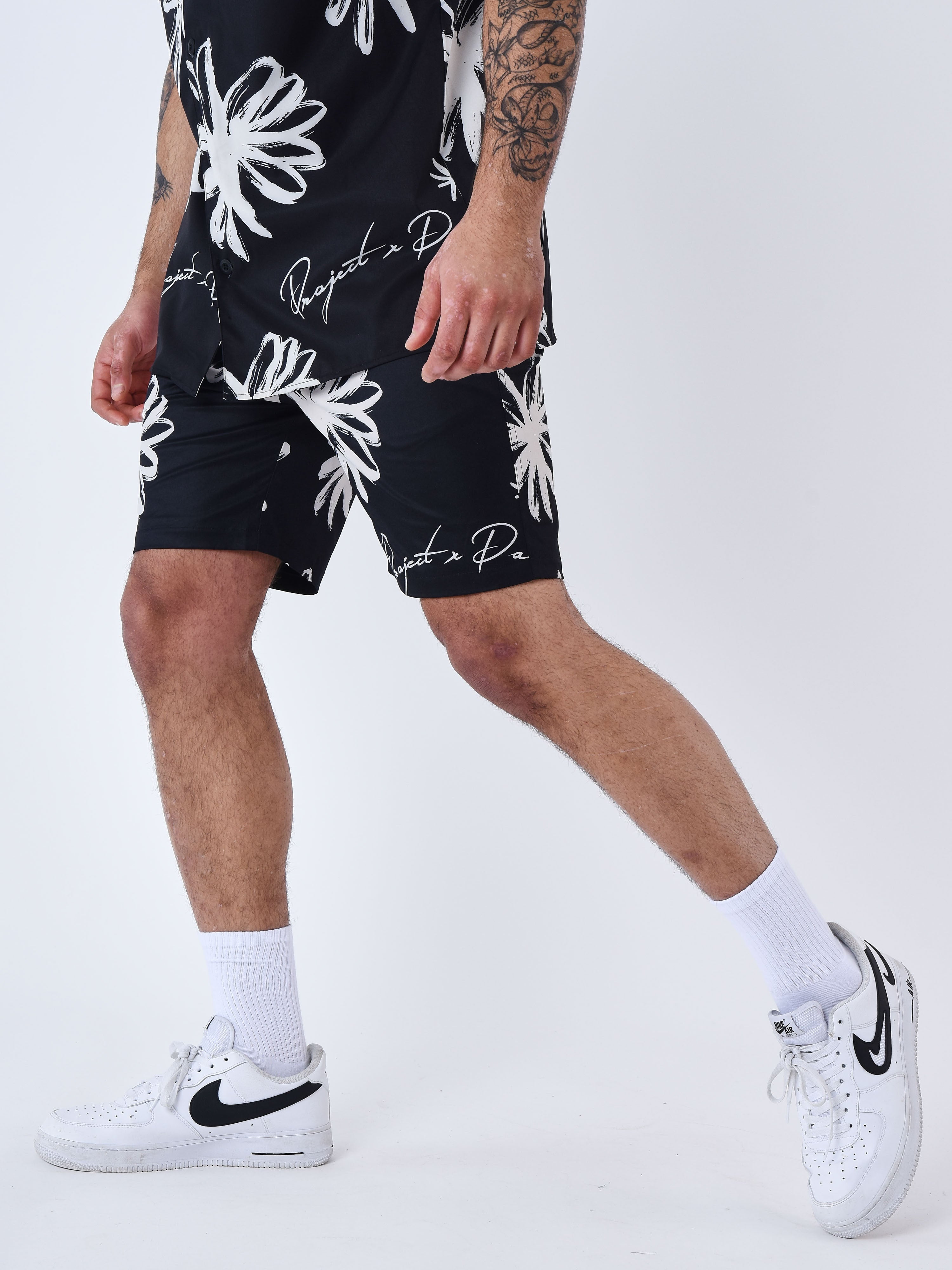 All over floral sketch Shorts-5