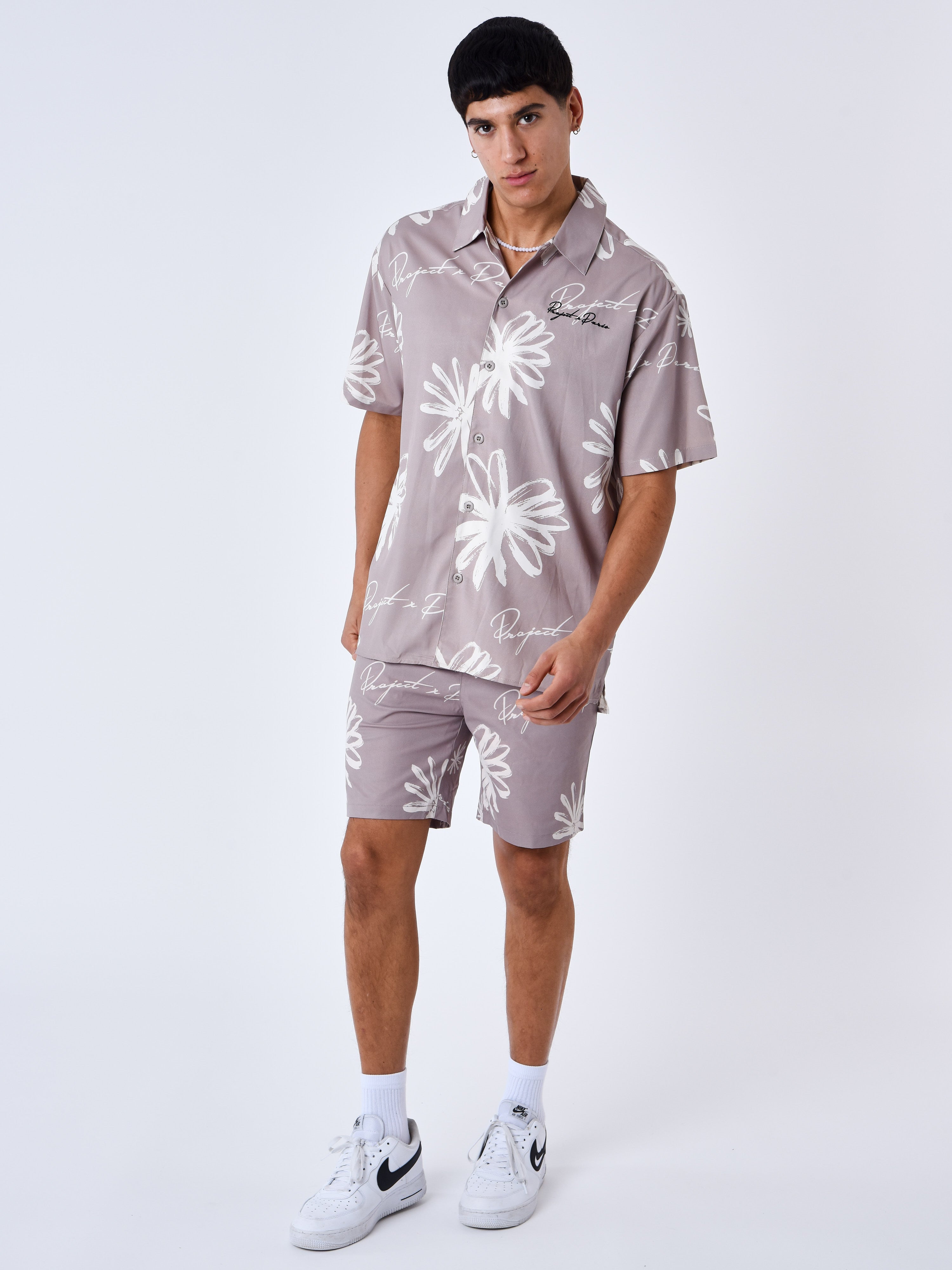 All over floral sketch Shorts-4