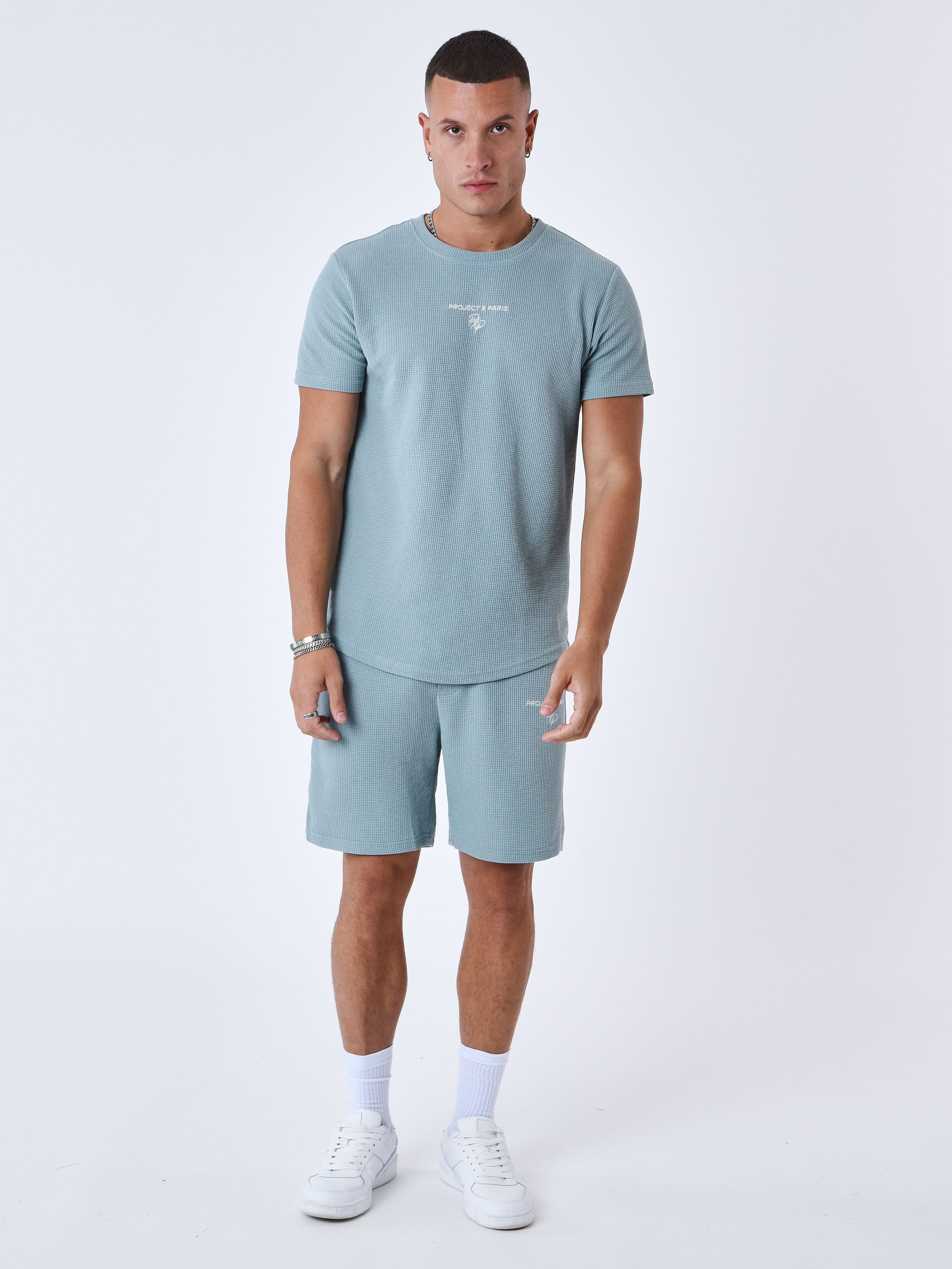 2340051-bleu-vert-modelshot