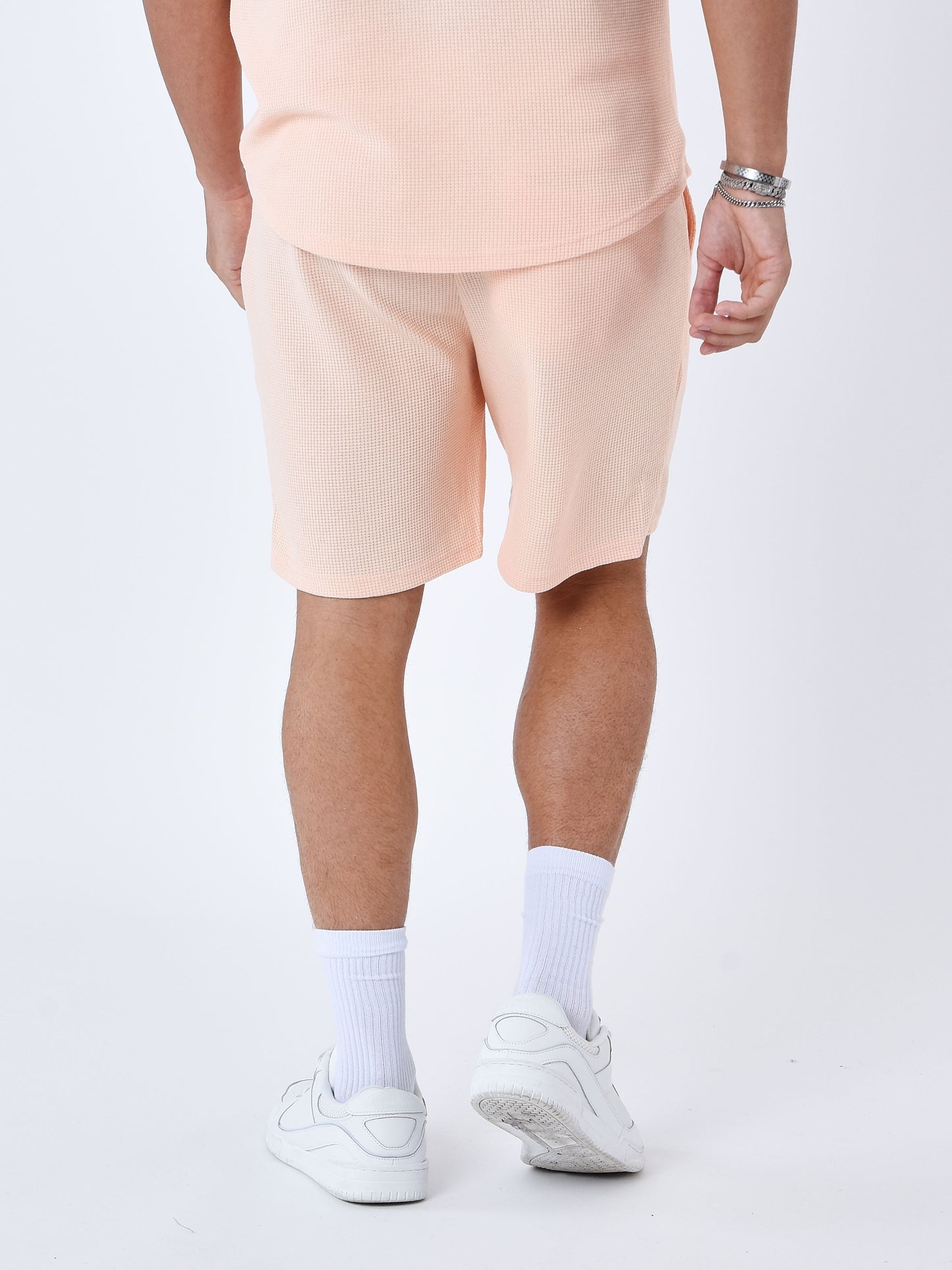 2340051-peche-modelshot