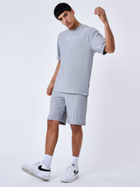 2340056-gris-clair-modelshot